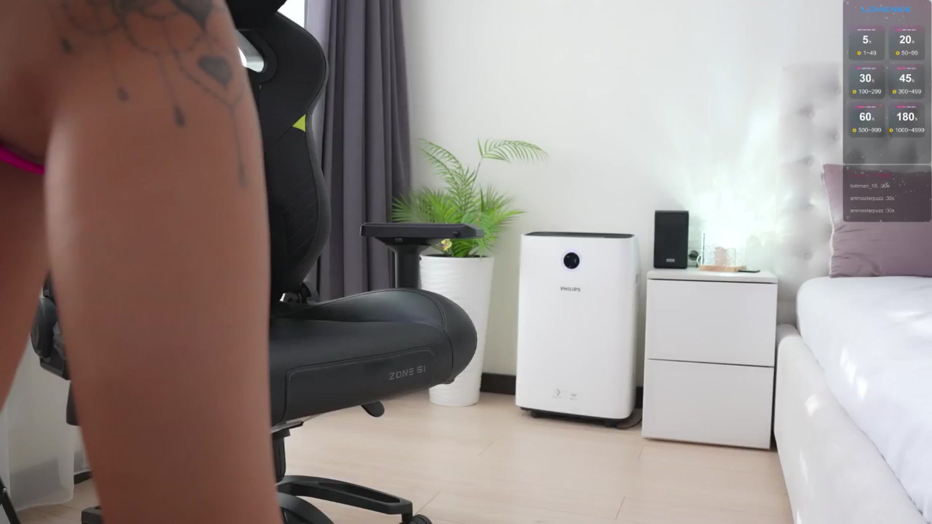 Gallery image thumbnail from Sweet_est777's myfreecams stream on, 06/07/2025, 18:57 image 6 of 20