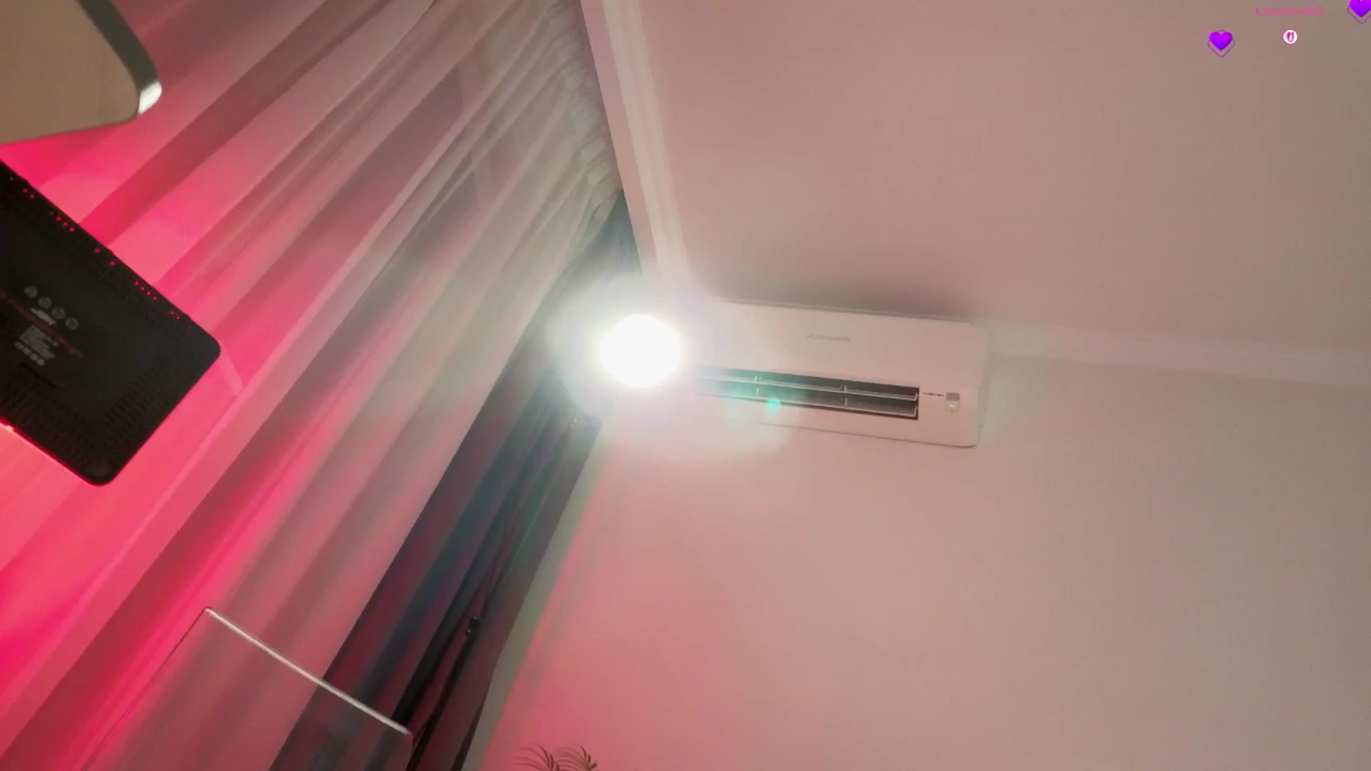 Gallery image thumbnail from Sweet_est777's myfreecams stream on, 04/15/2026, 21:23 image 4 of 20
