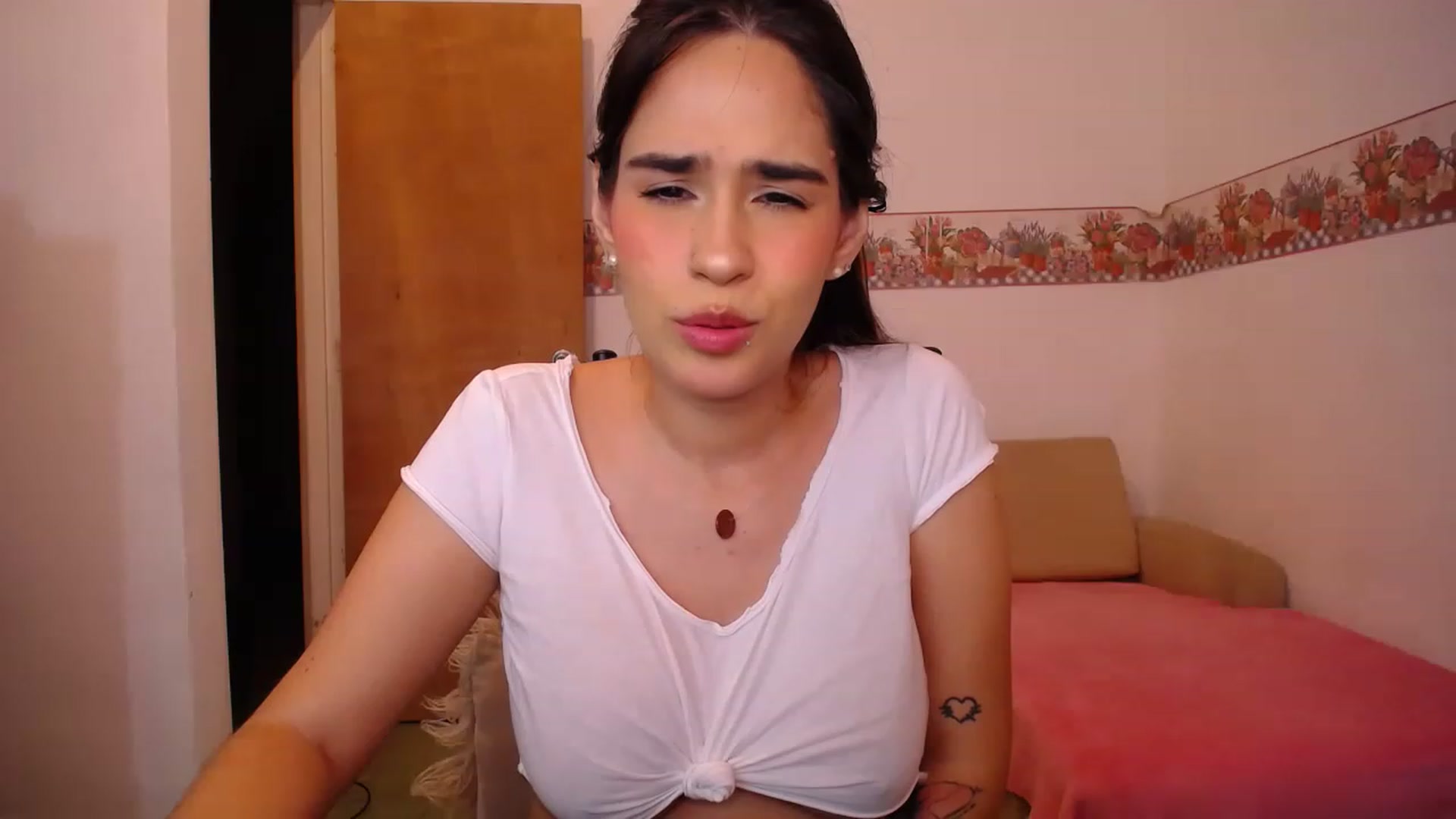 Gallery image thumbnail from Sweet_fabi's myfreecams stream on, 11/15/2022, 09:34 image 10 of 20