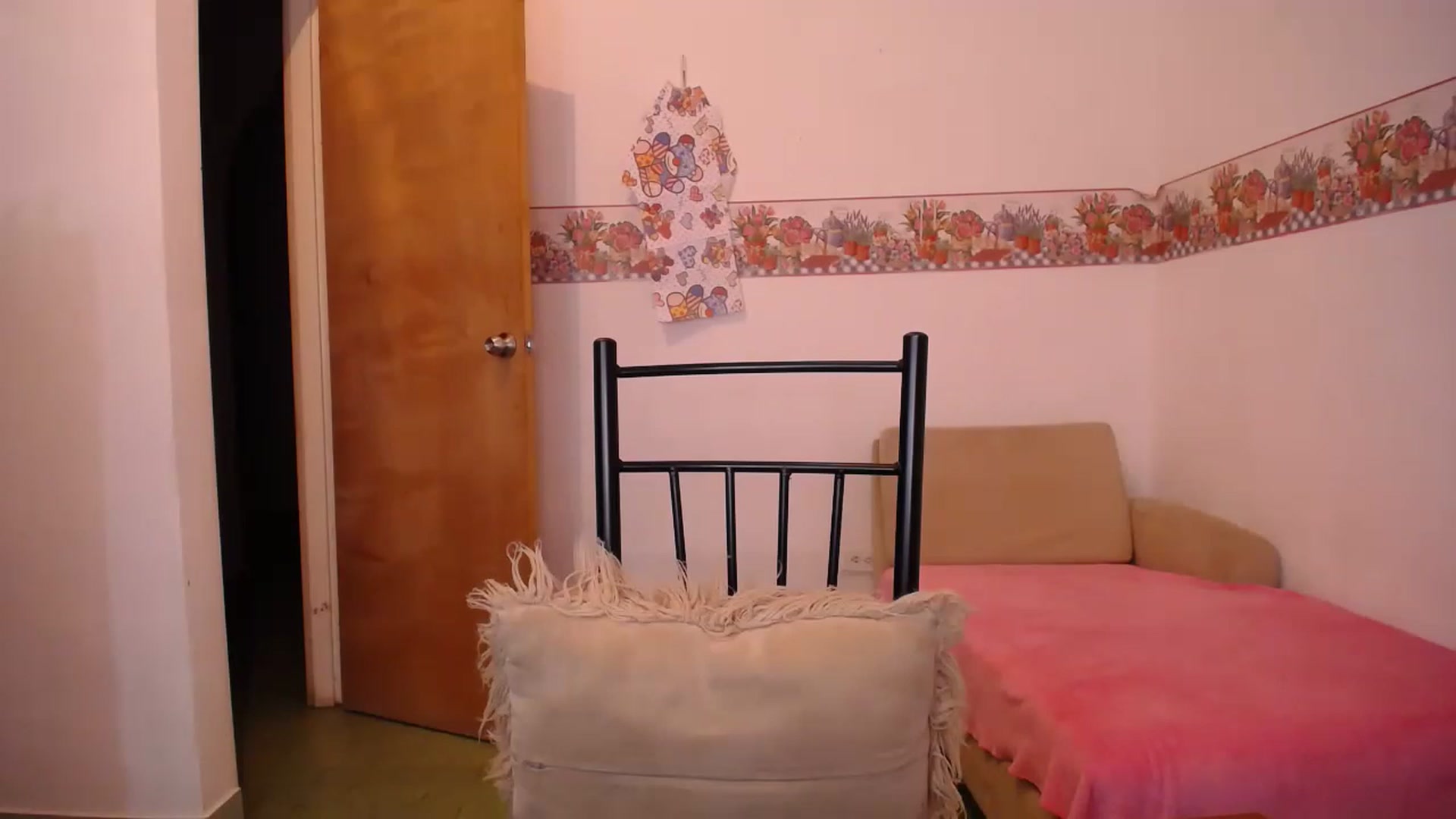 Gallery image thumbnail from Sweet_fabi's myfreecams stream on, 11/16/2022, 10:01 image 17 of 20