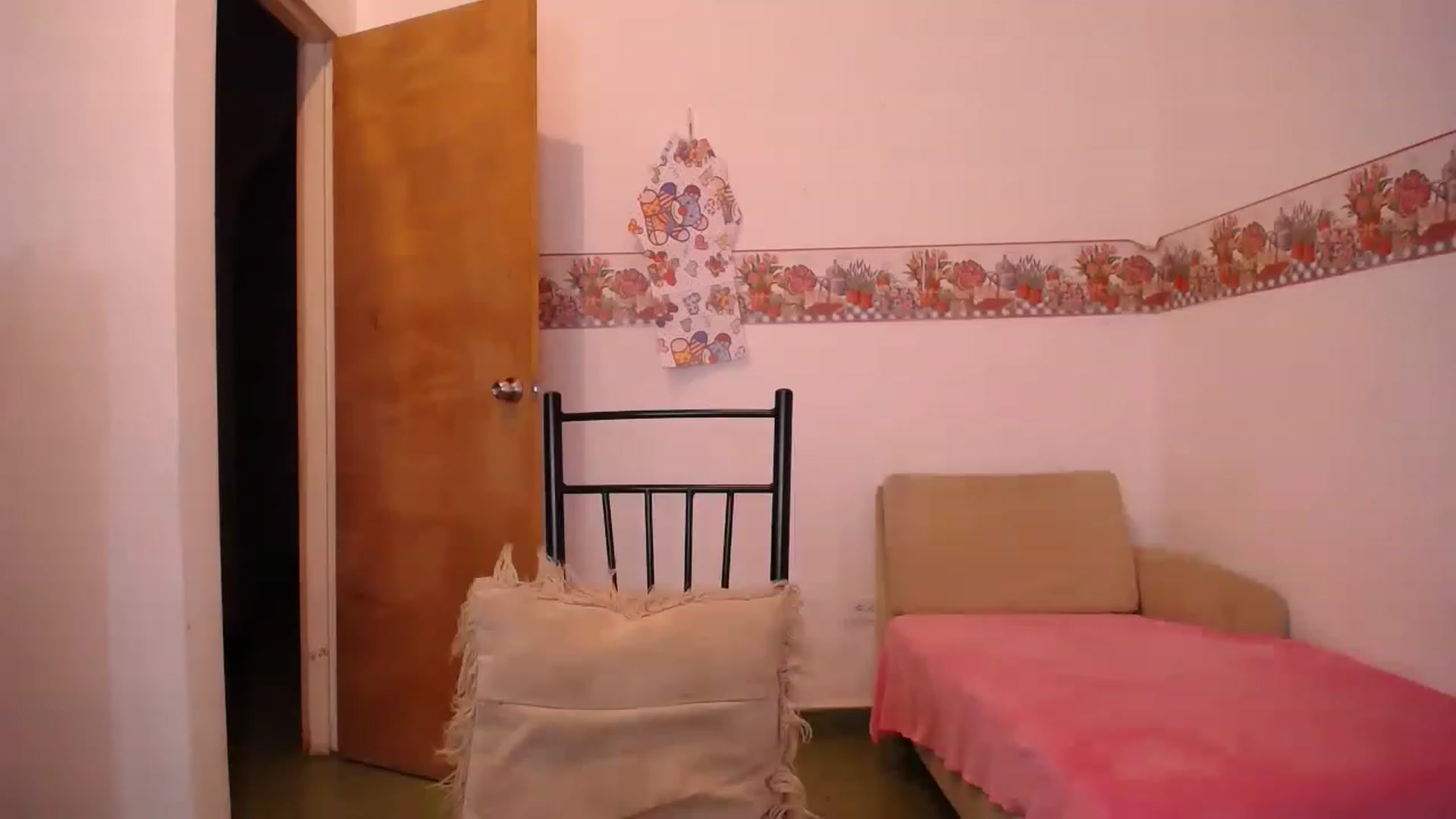 Gallery image thumbnail from Sweet_fabi's myfreecams stream on, 11/16/2022, 10:01 image 2 of 20