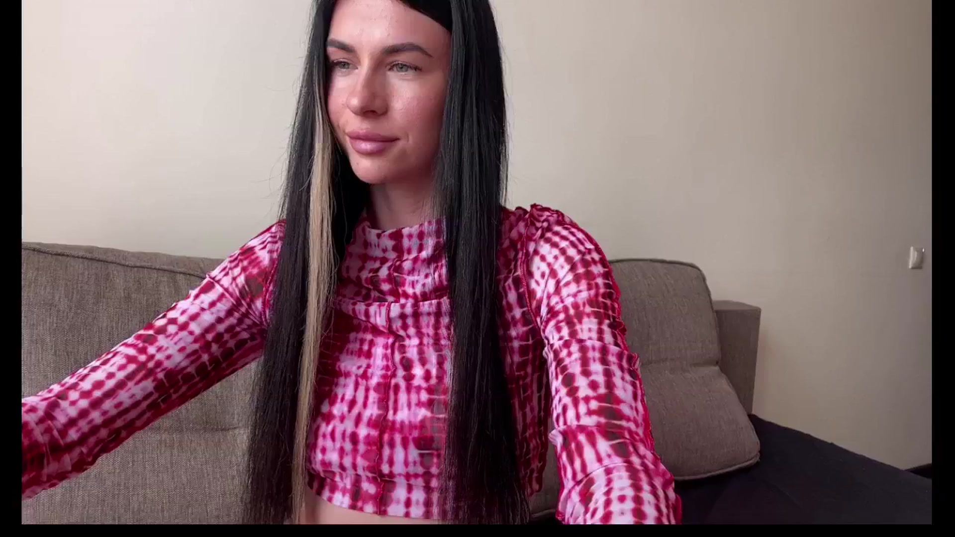 Gallery image thumbnail from Sweet_monic's myfreecams stream on, 04/04/2025, 08:15 image 10 of 20