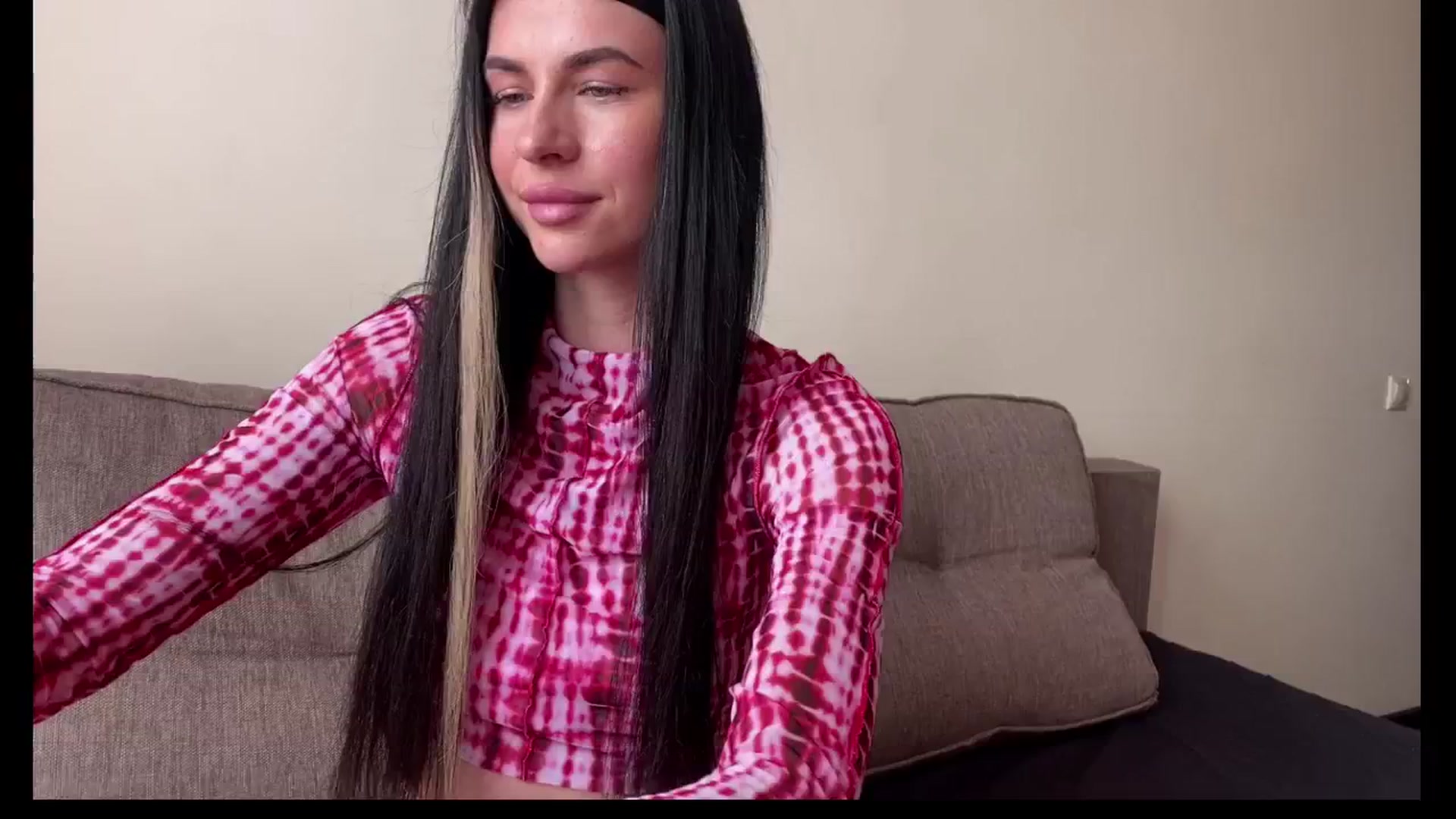 Gallery image thumbnail from Sweet_monic's myfreecams stream on, 04/04/2025, 08:15 image 16 of 20