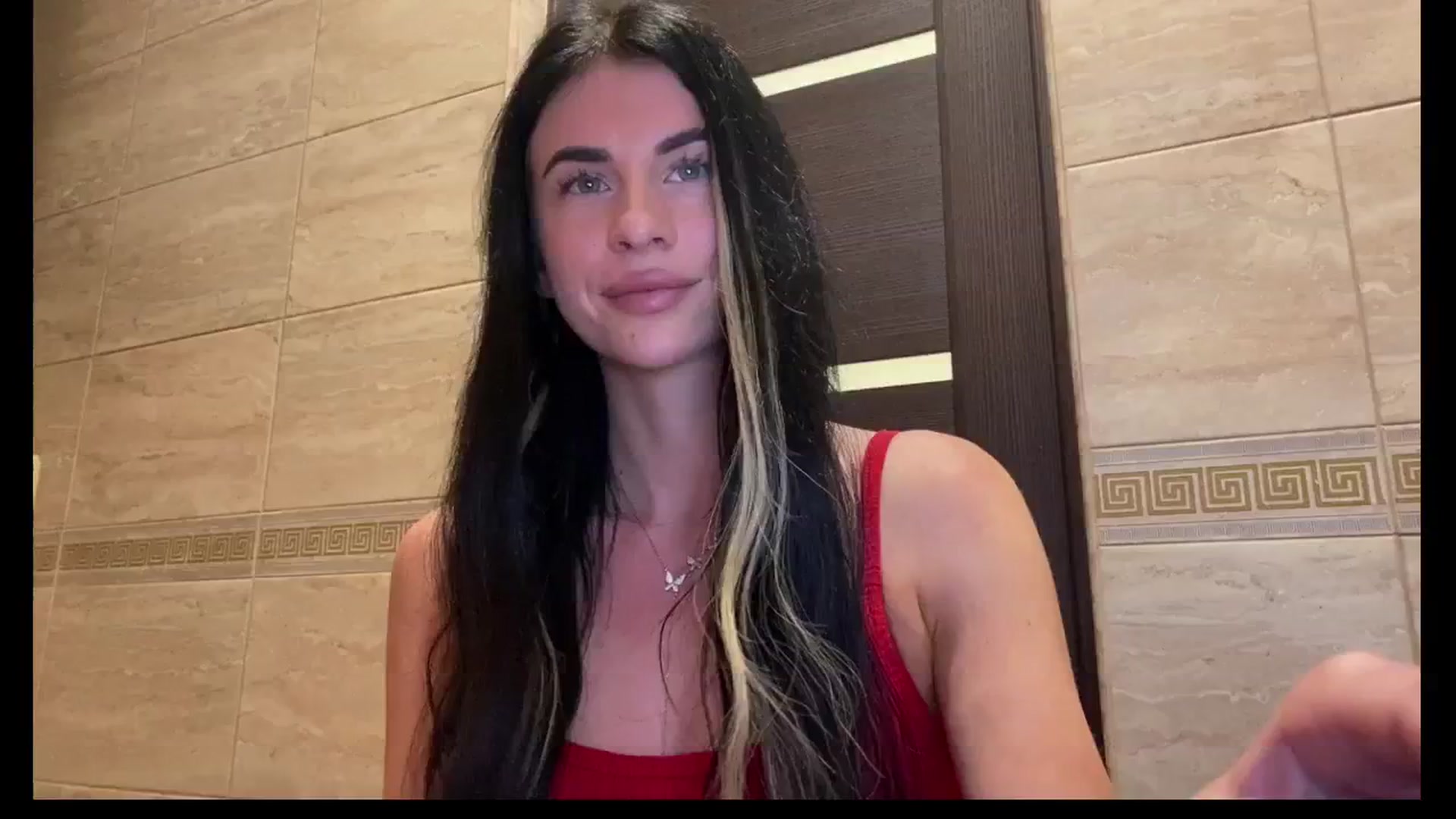 Gallery image thumbnail from Sweet_monic's myfreecams stream on, 04/06/2025, 19:15 image 5 of 20