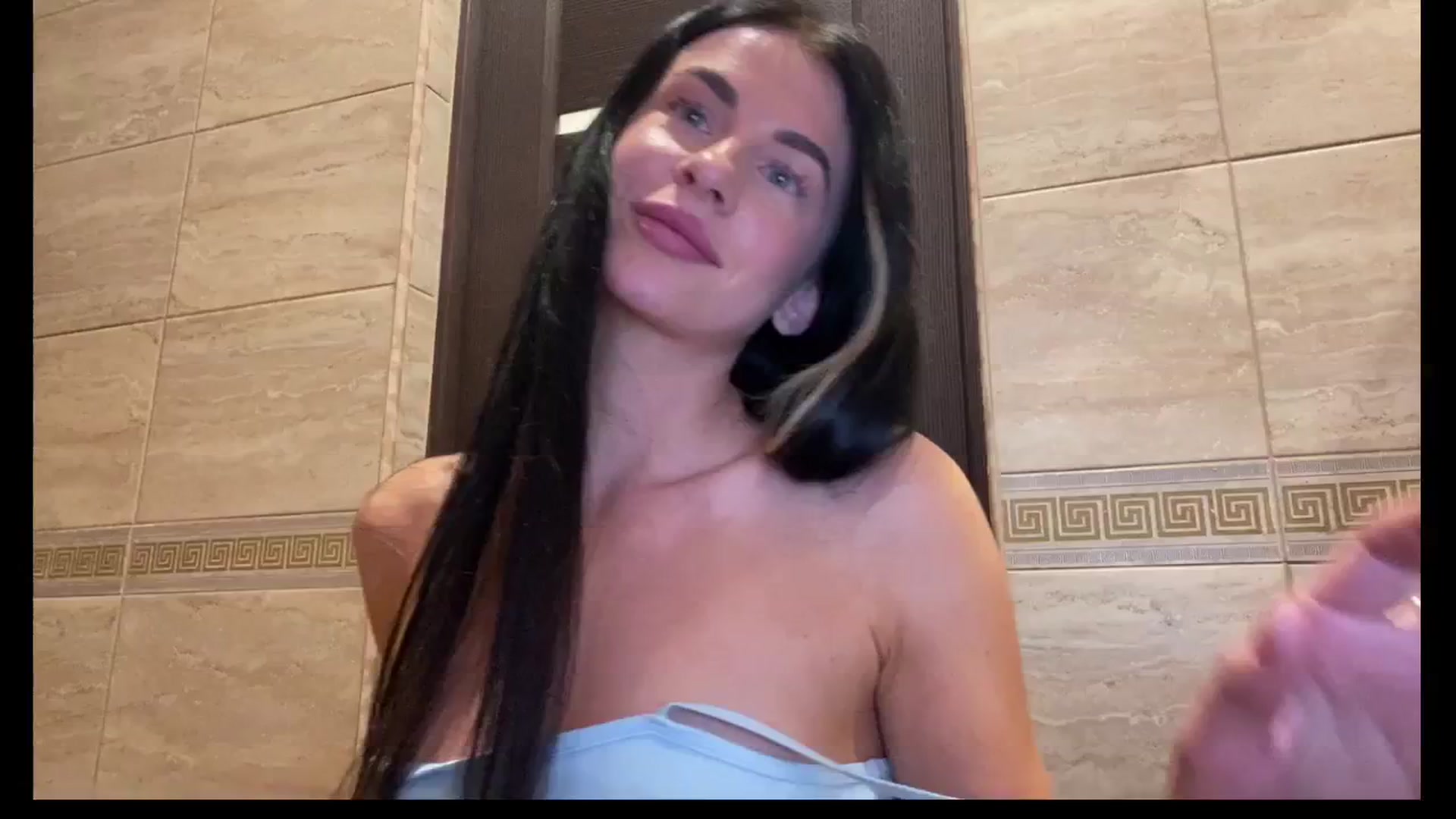 Gallery image thumbnail from Sweet_monic's myfreecams stream on, 04/13/2025, 20:55 image 12 of 20