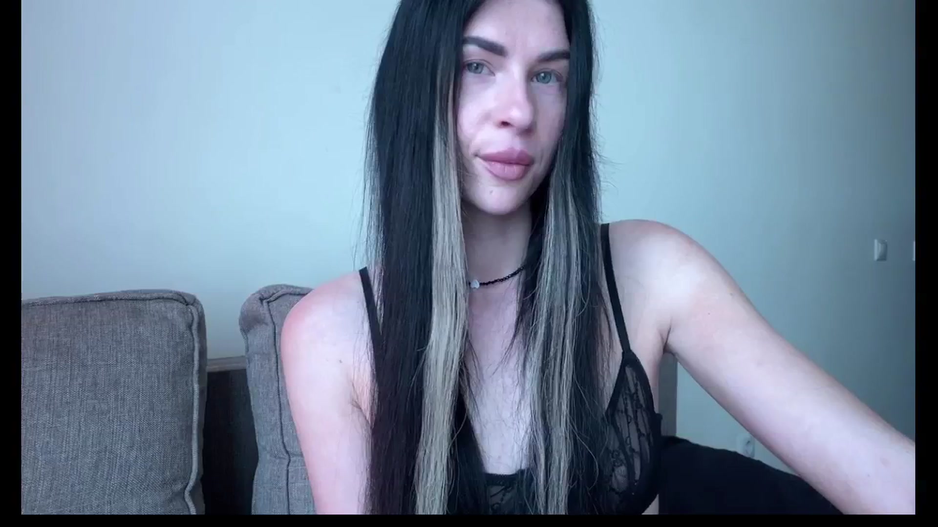 Gallery image thumbnail from Sweet_monic's myfreecams stream on, 04/25/2025, 08:01 image 8 of 20