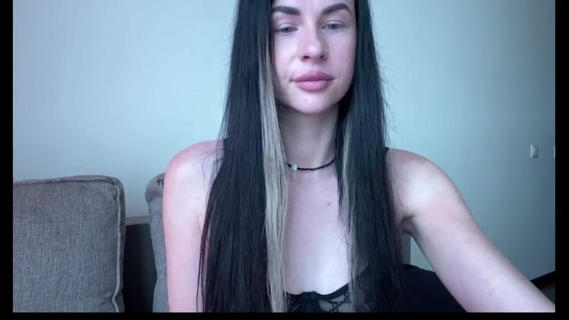 Gallery image thumbnail from Sweet_monic's myfreecams stream on, 04/25/2025, 08:01 image 15 of 20