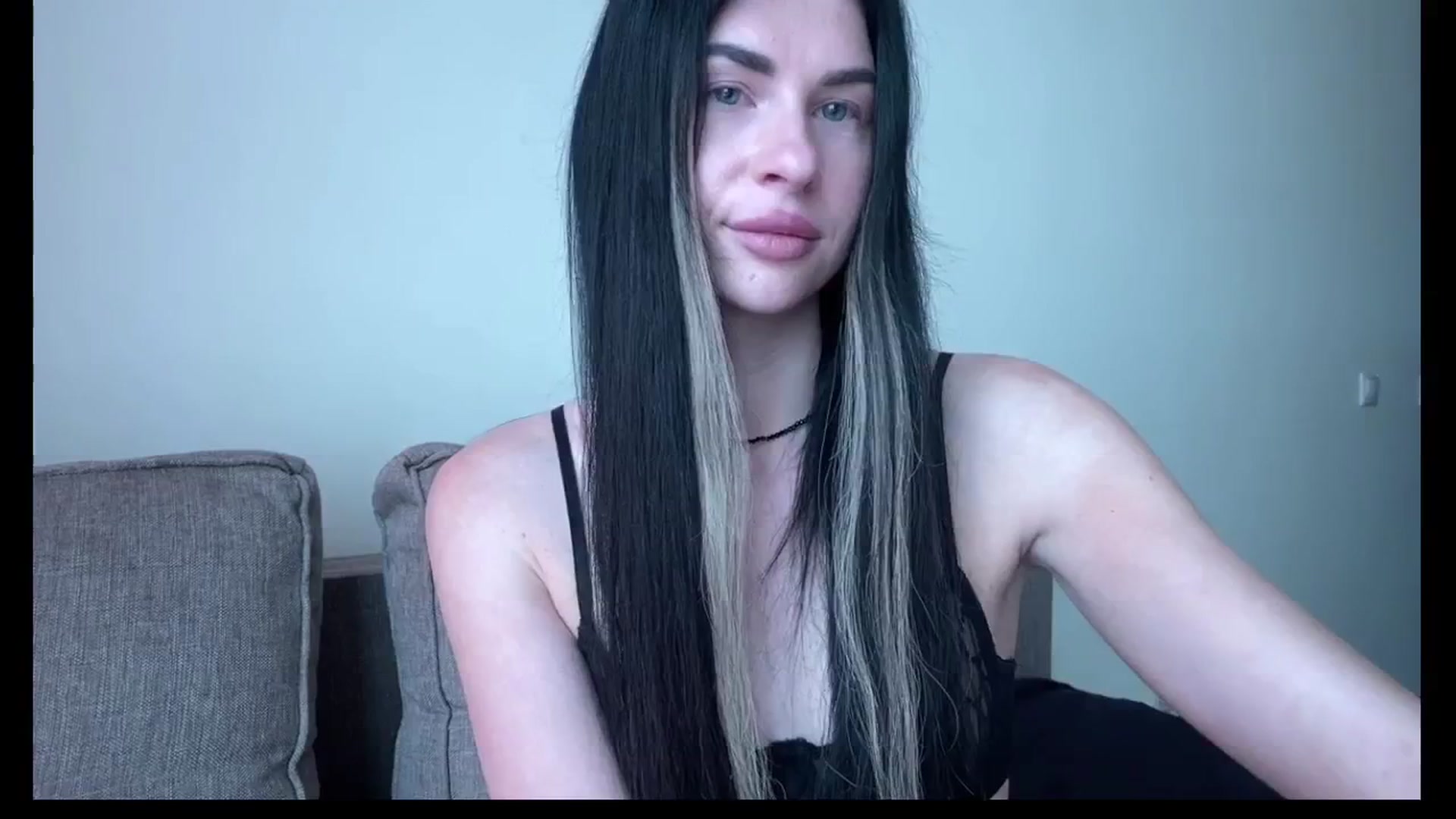 Gallery image thumbnail from Sweet_monic's myfreecams stream on, 04/25/2025, 08:01 image 6 of 20