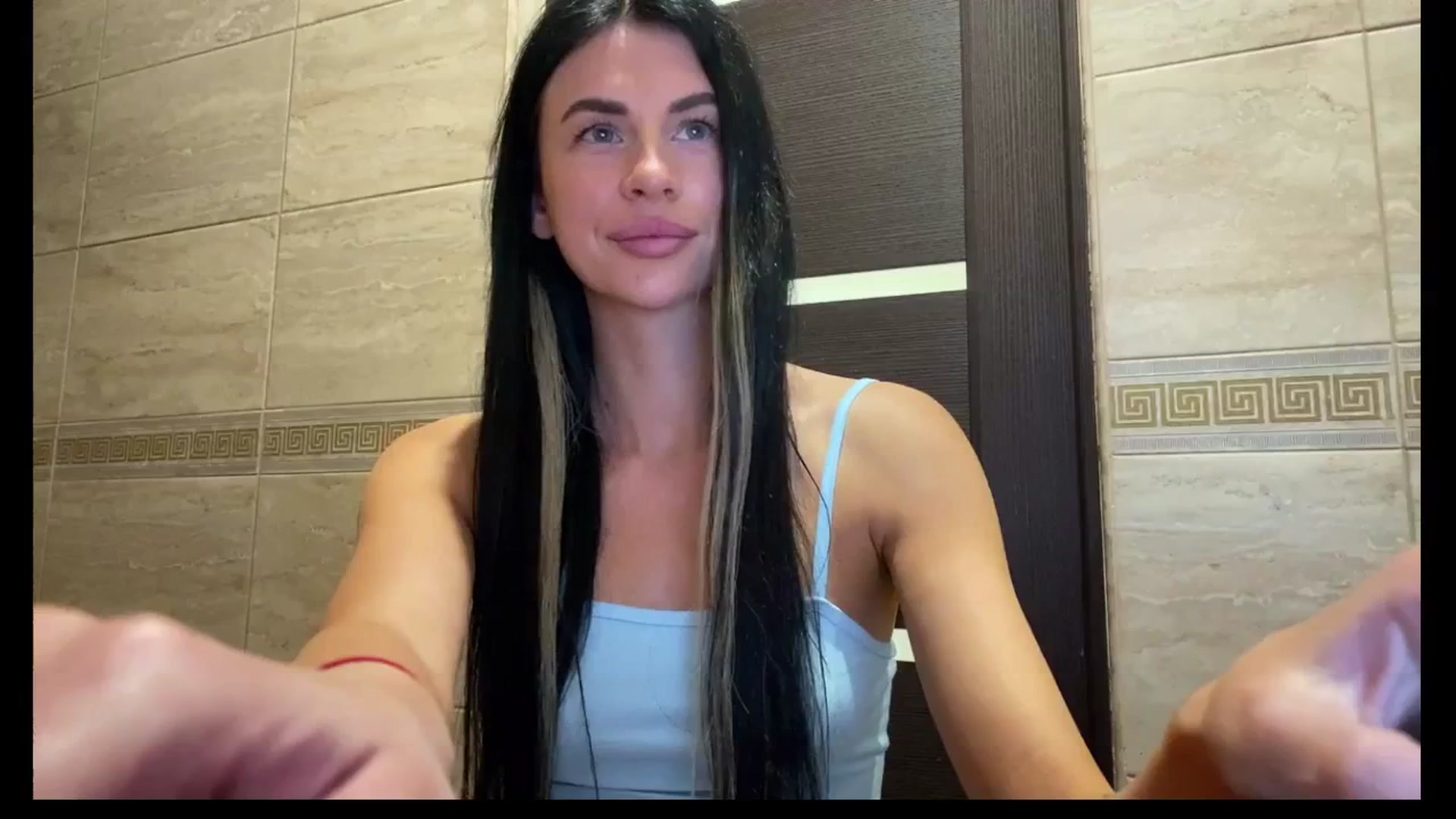 Gallery image thumbnail from Sweet_monic's myfreecams stream on, 04/26/2025, 15:48 image 13 of 20