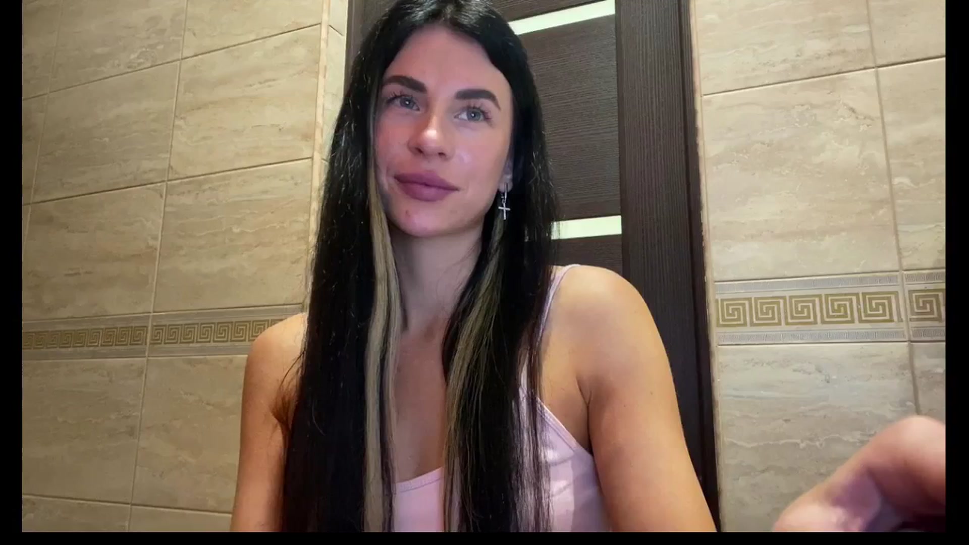 Gallery image thumbnail from Sweet_monic's myfreecams stream on, 04/27/2025, 20:20 image 2 of 20