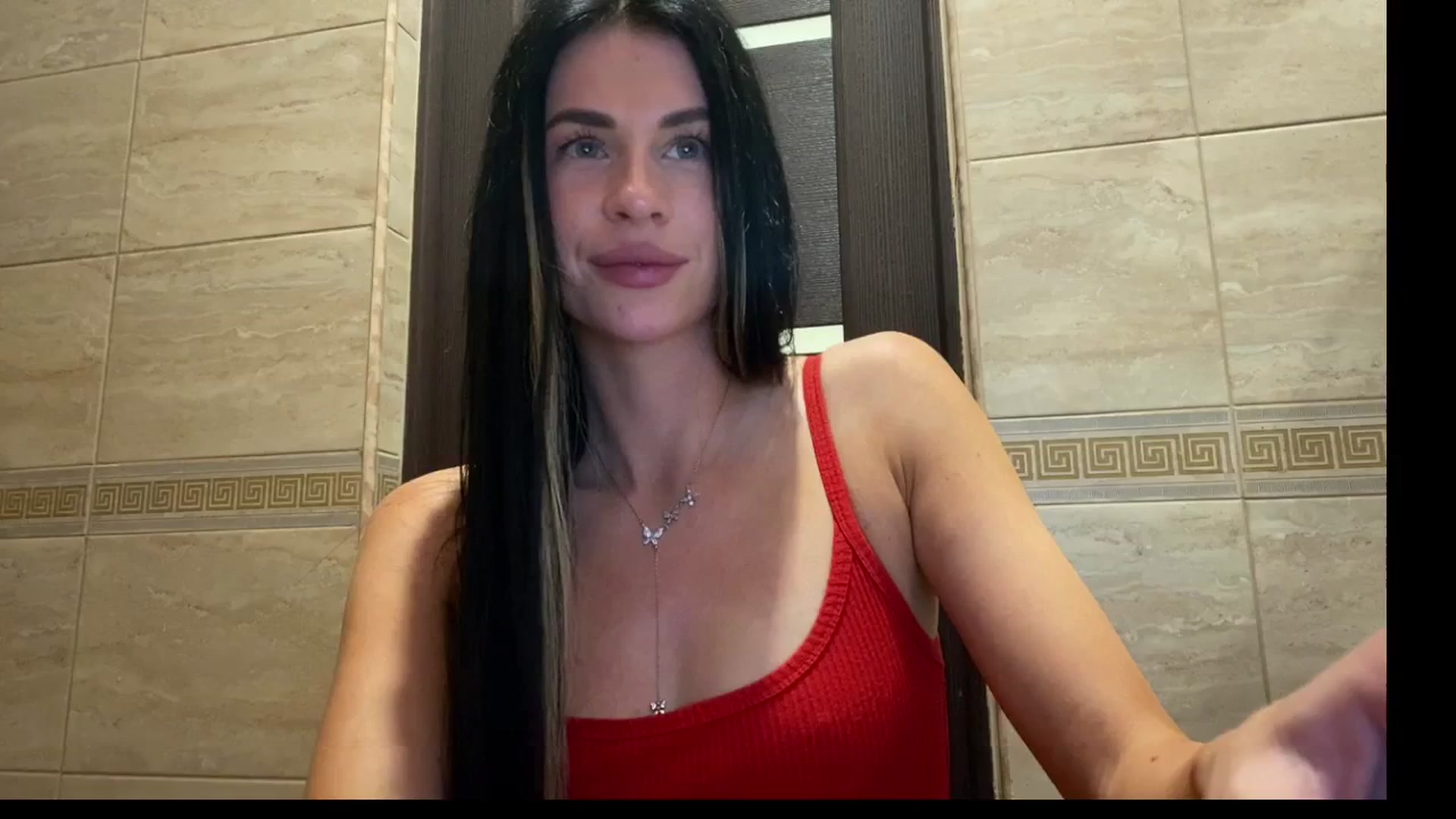 Gallery image thumbnail from Sweet_monic's myfreecams stream on, 04/29/2025, 21:43 image 3 of 20