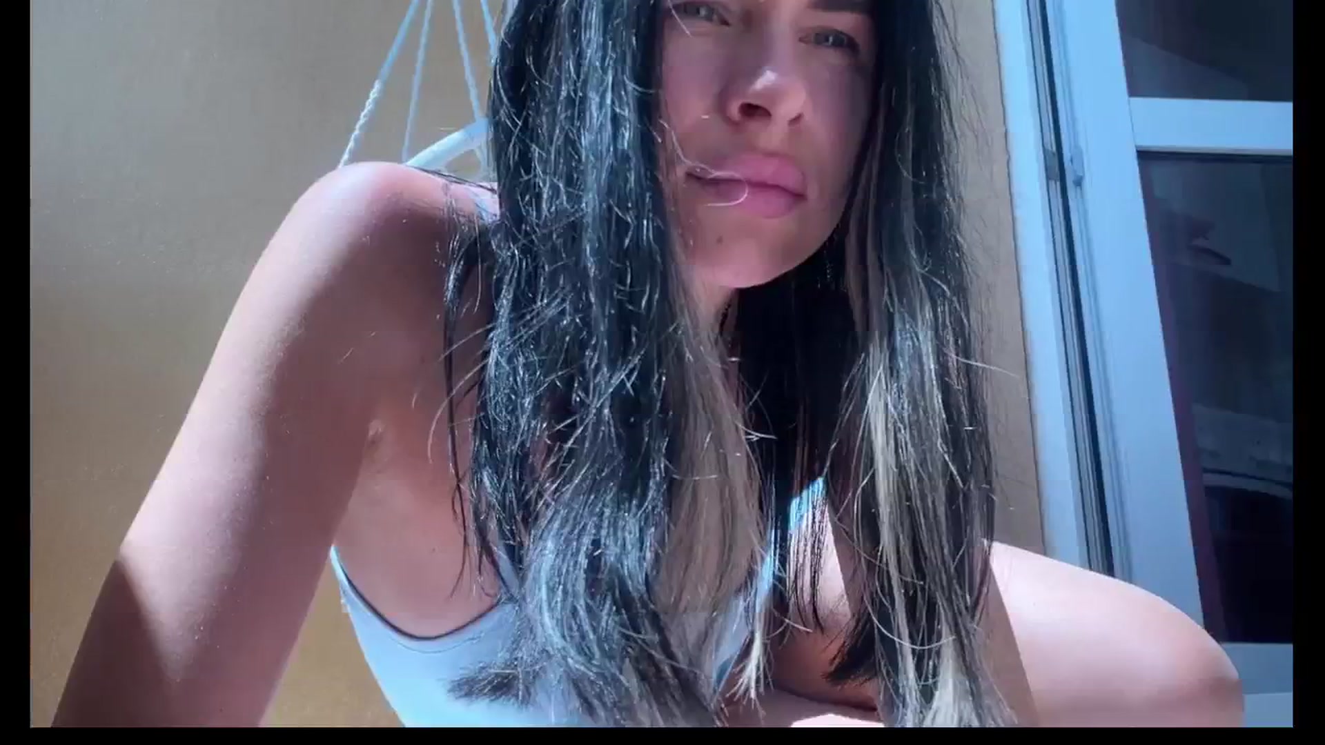 Gallery image thumbnail from Sweet_monic's myfreecams stream on, 05/14/2025, 09:44 image 14 of 20