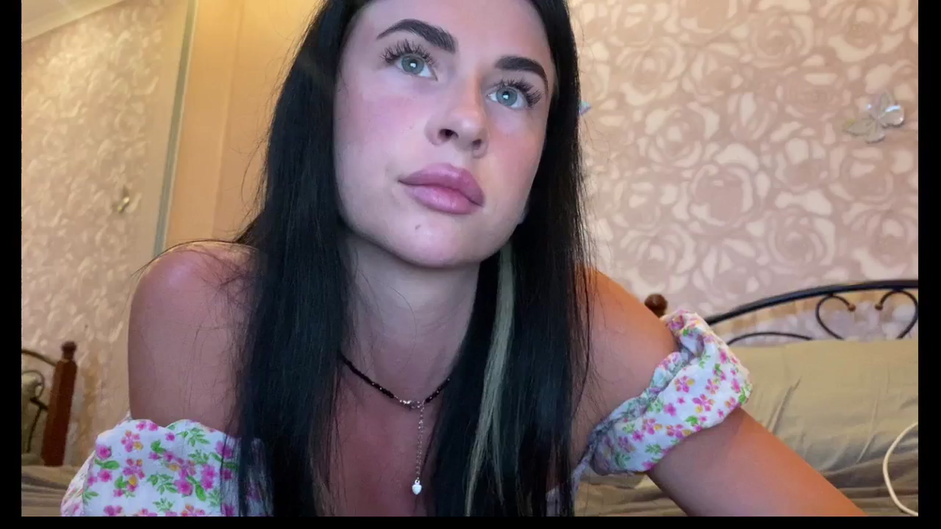 Gallery image thumbnail from Sweet_monic's myfreecams stream on, 06/13/2025, 18:24 image 8 of 20