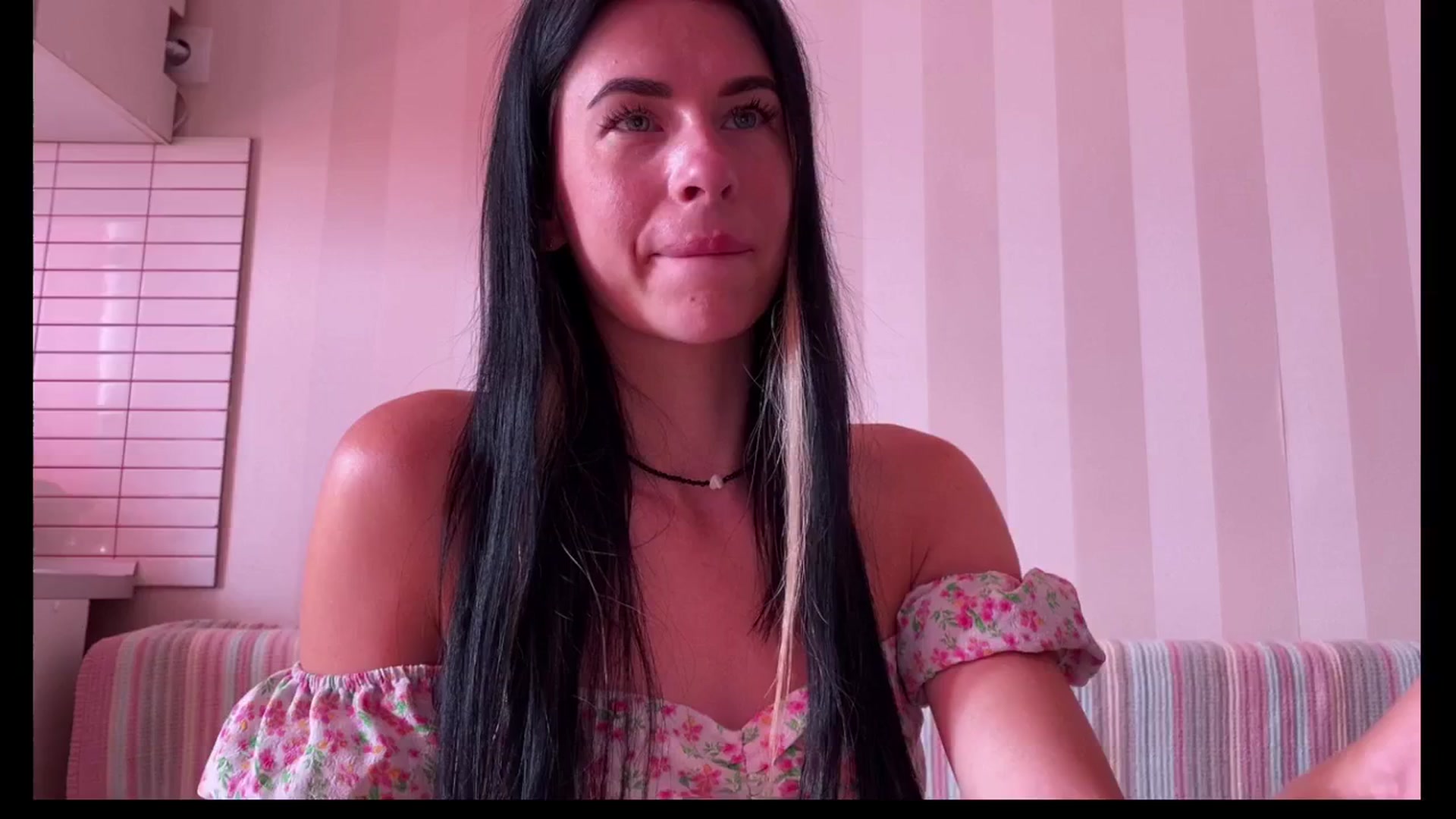 Gallery image thumbnail from Sweet_monic's myfreecams stream on, 06/15/2025, 08:17 image 9 of 20