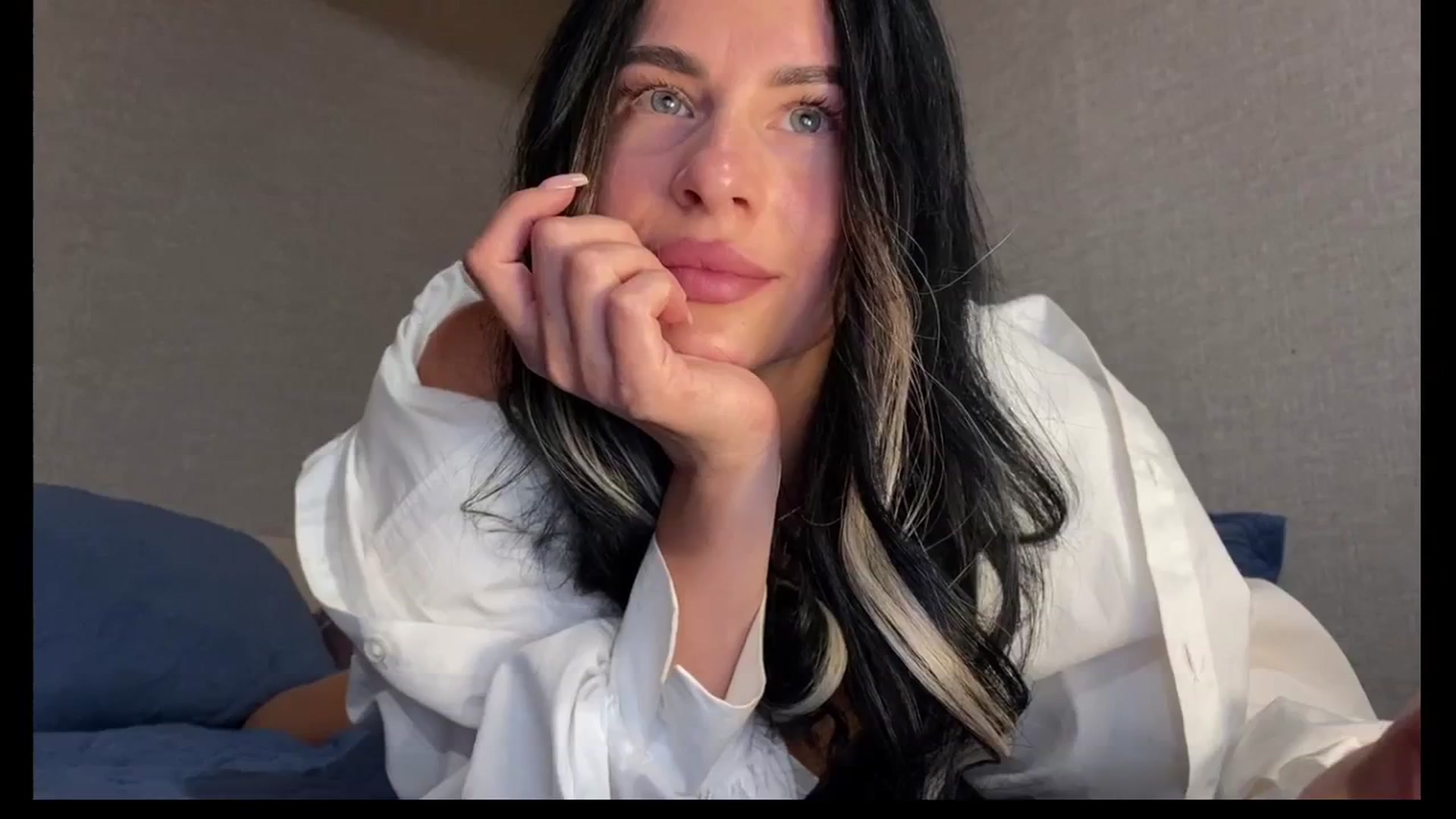 Gallery image thumbnail from Sweet_monic's myfreecams stream on, 07/09/2025, 15:27 image 12 of 20