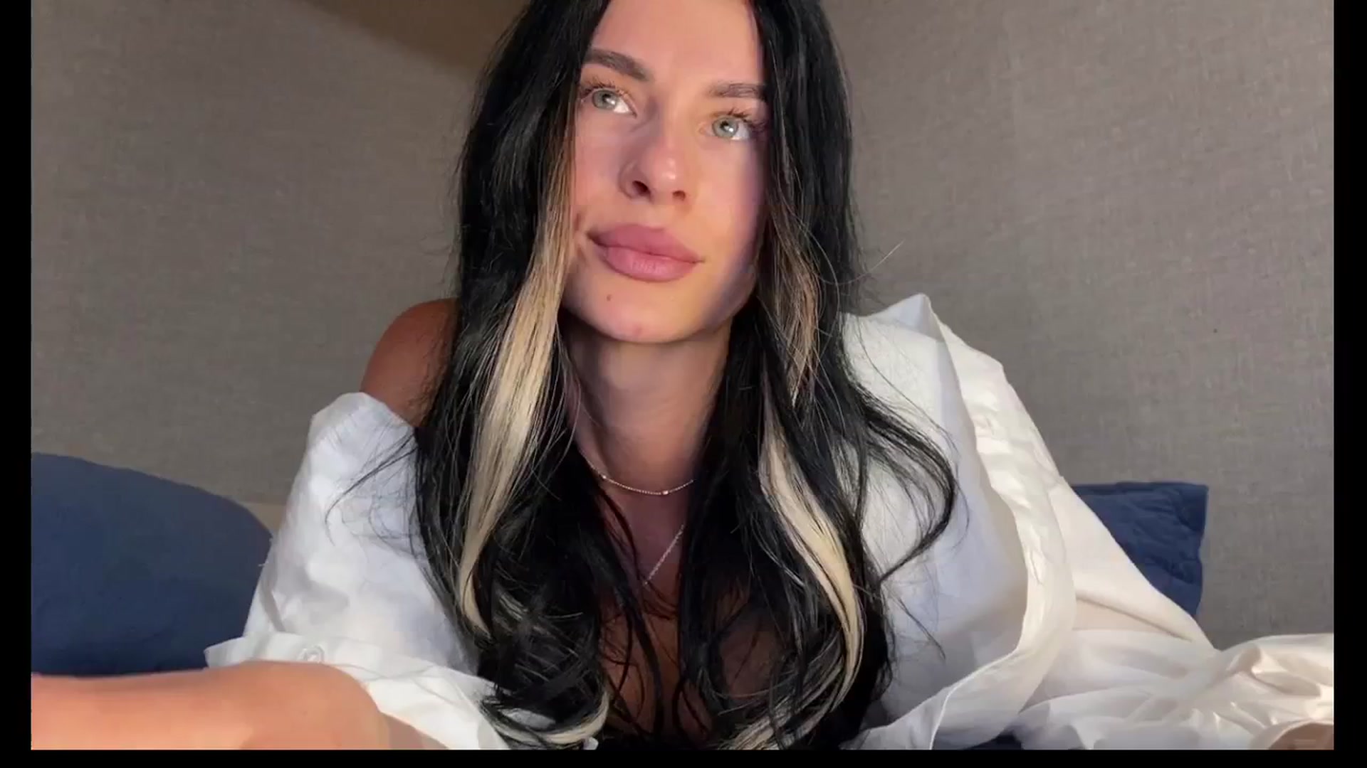 Gallery image thumbnail from Sweet_monic's myfreecams stream on, 07/09/2025, 15:27 image 16 of 20