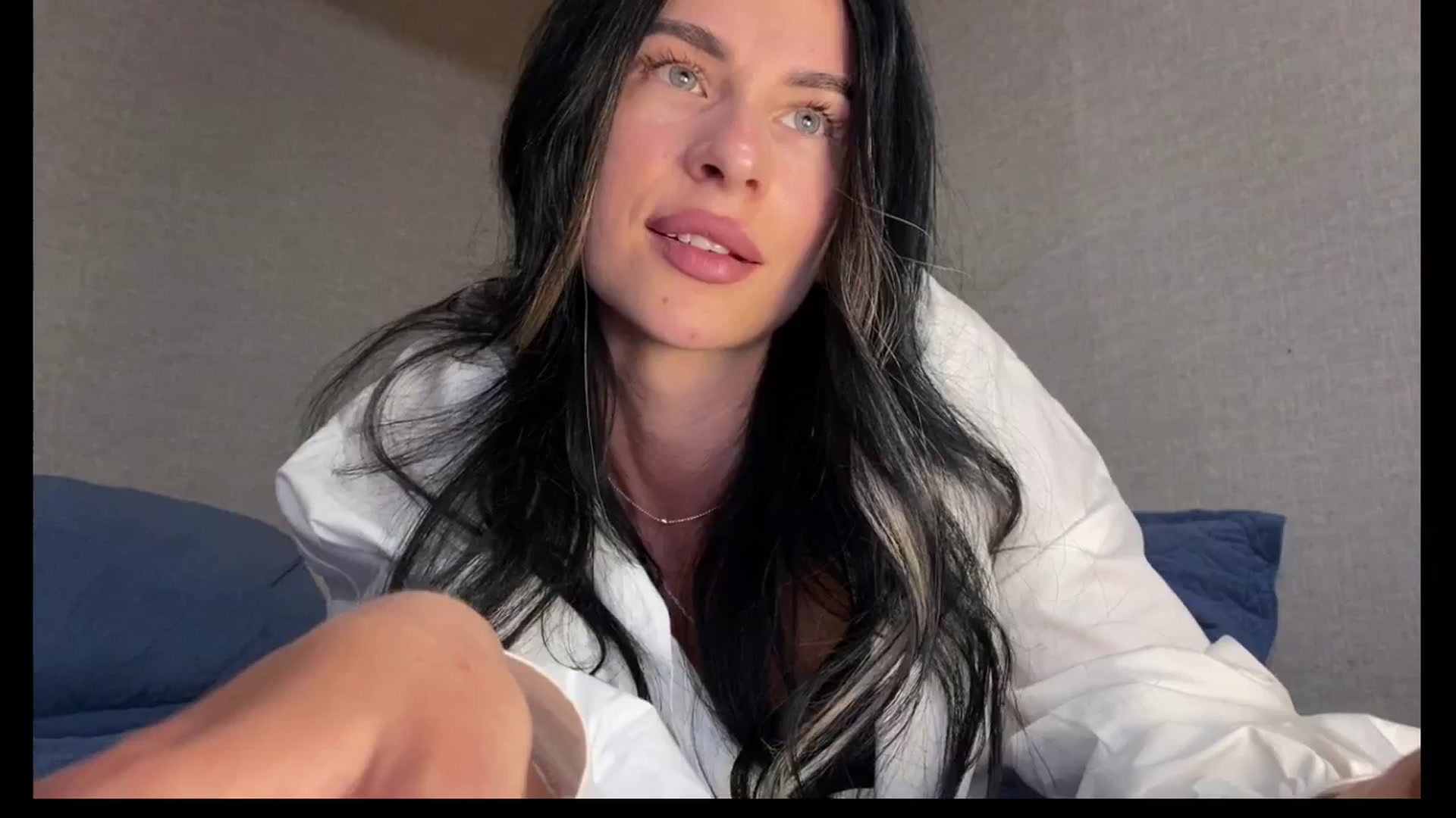 Gallery image thumbnail from Sweet_monic's myfreecams stream on, 07/09/2025, 15:27 image 3 of 20