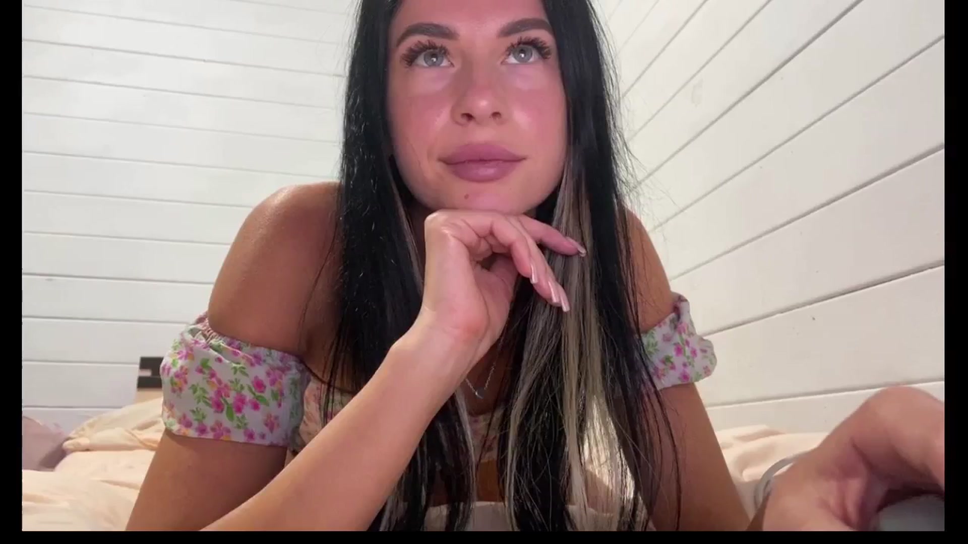Gallery image thumbnail from Sweet_monic's myfreecams stream on, 07/13/2025, 17:18 image 16 of 20