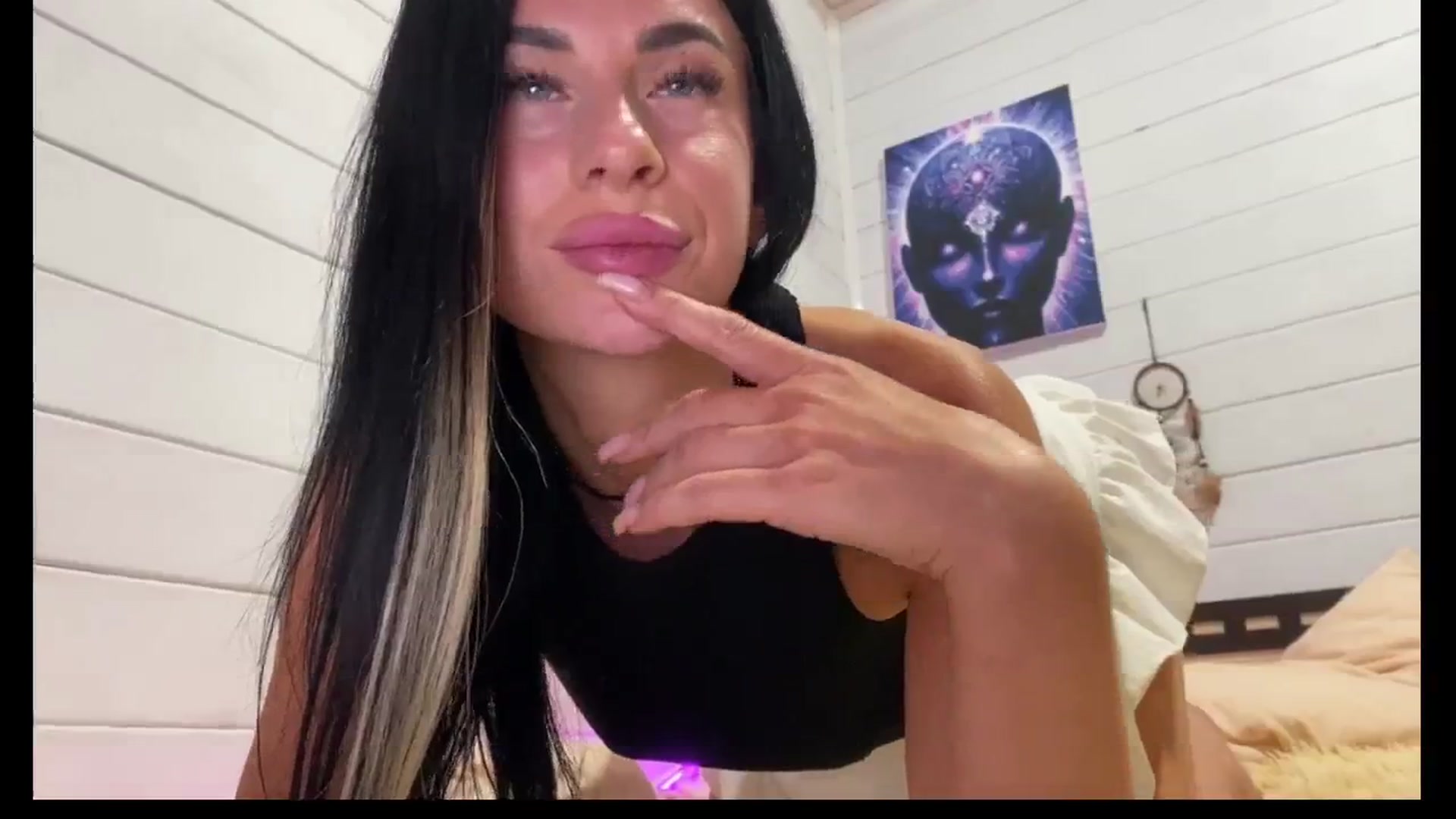 Gallery image thumbnail from Sweet_monic's myfreecams stream on, 07/19/2025, 18:59 image 4 of 20