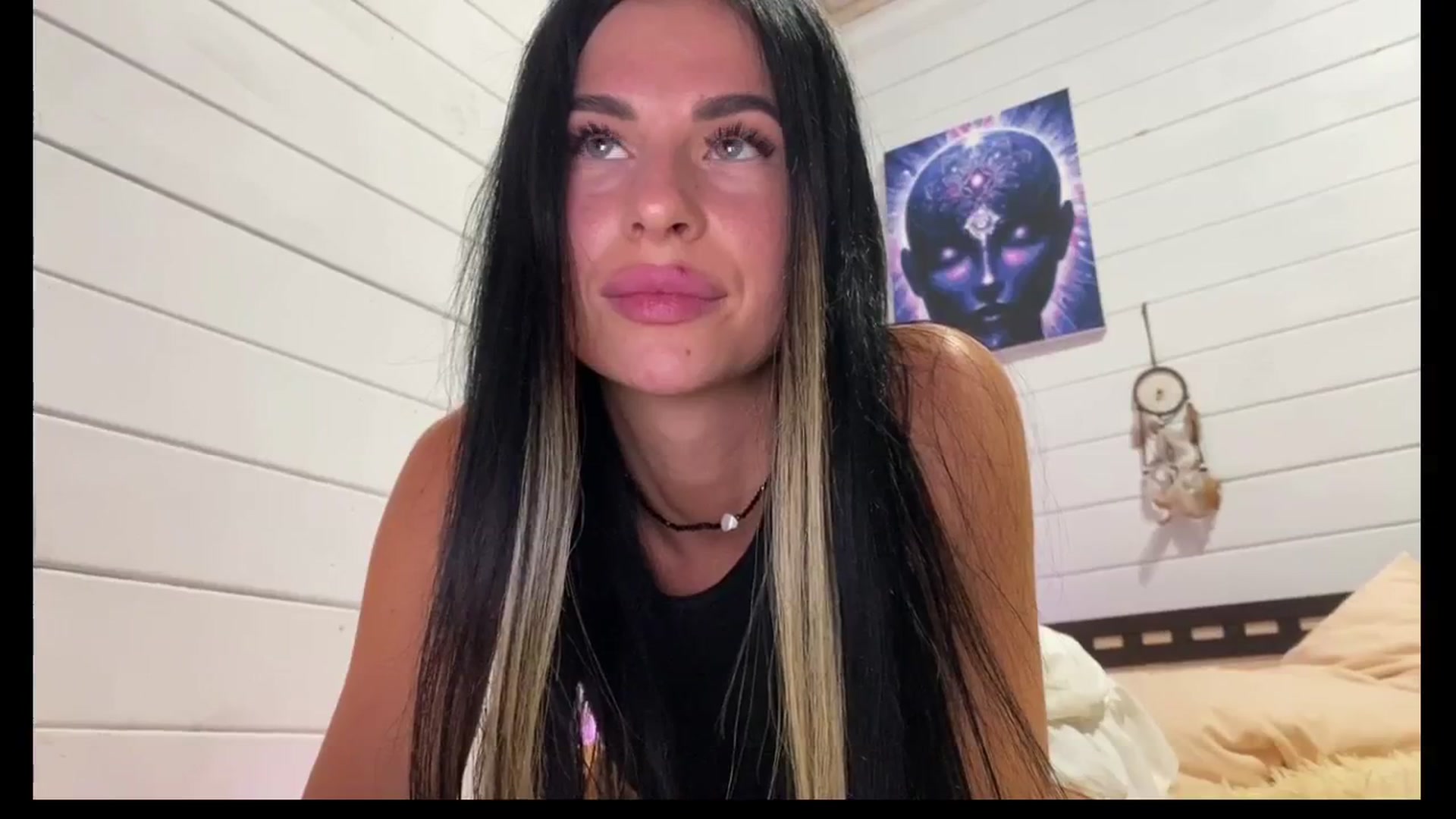 Gallery image thumbnail from Sweet_monic's myfreecams stream on, 07/19/2025, 18:59 image 9 of 20