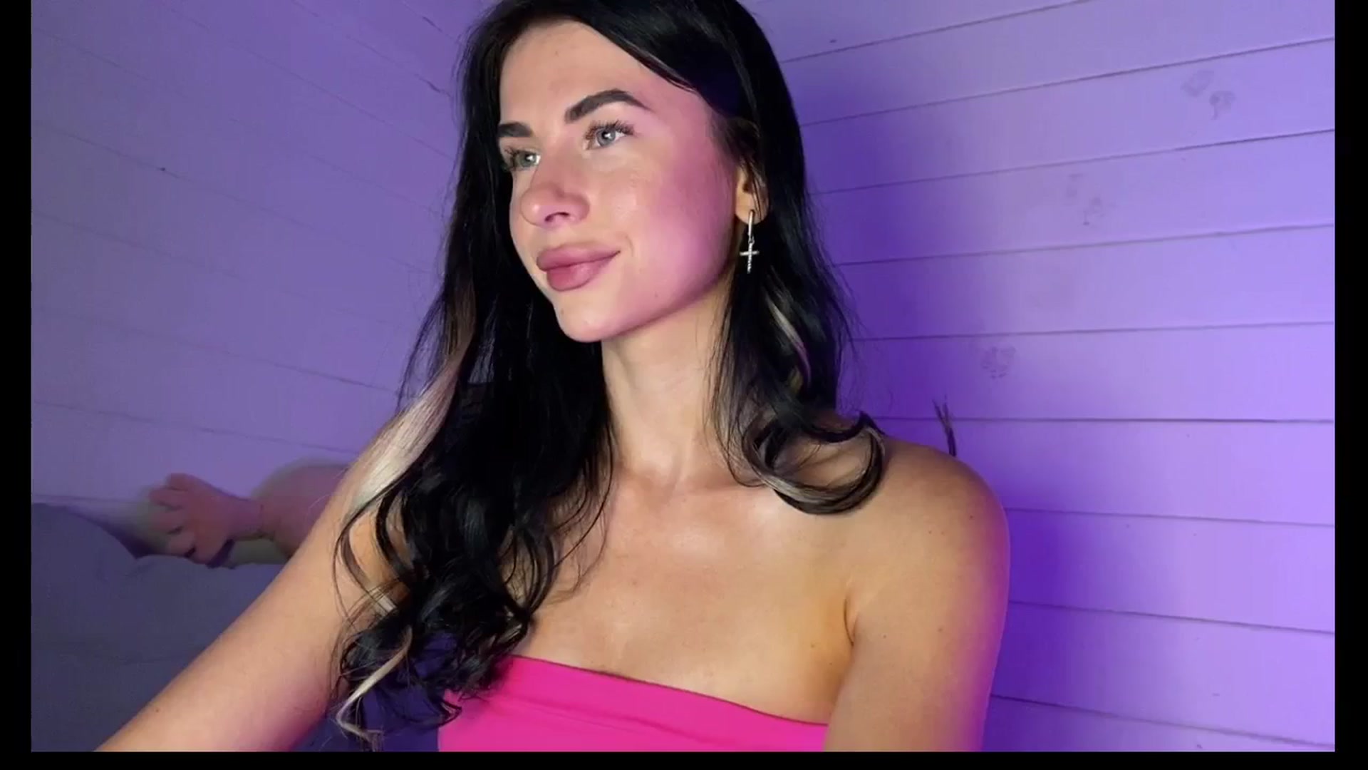 Gallery image thumbnail from Sweet_monic's myfreecams stream on, 08/18/2025, 17:14 image 1 of 20
