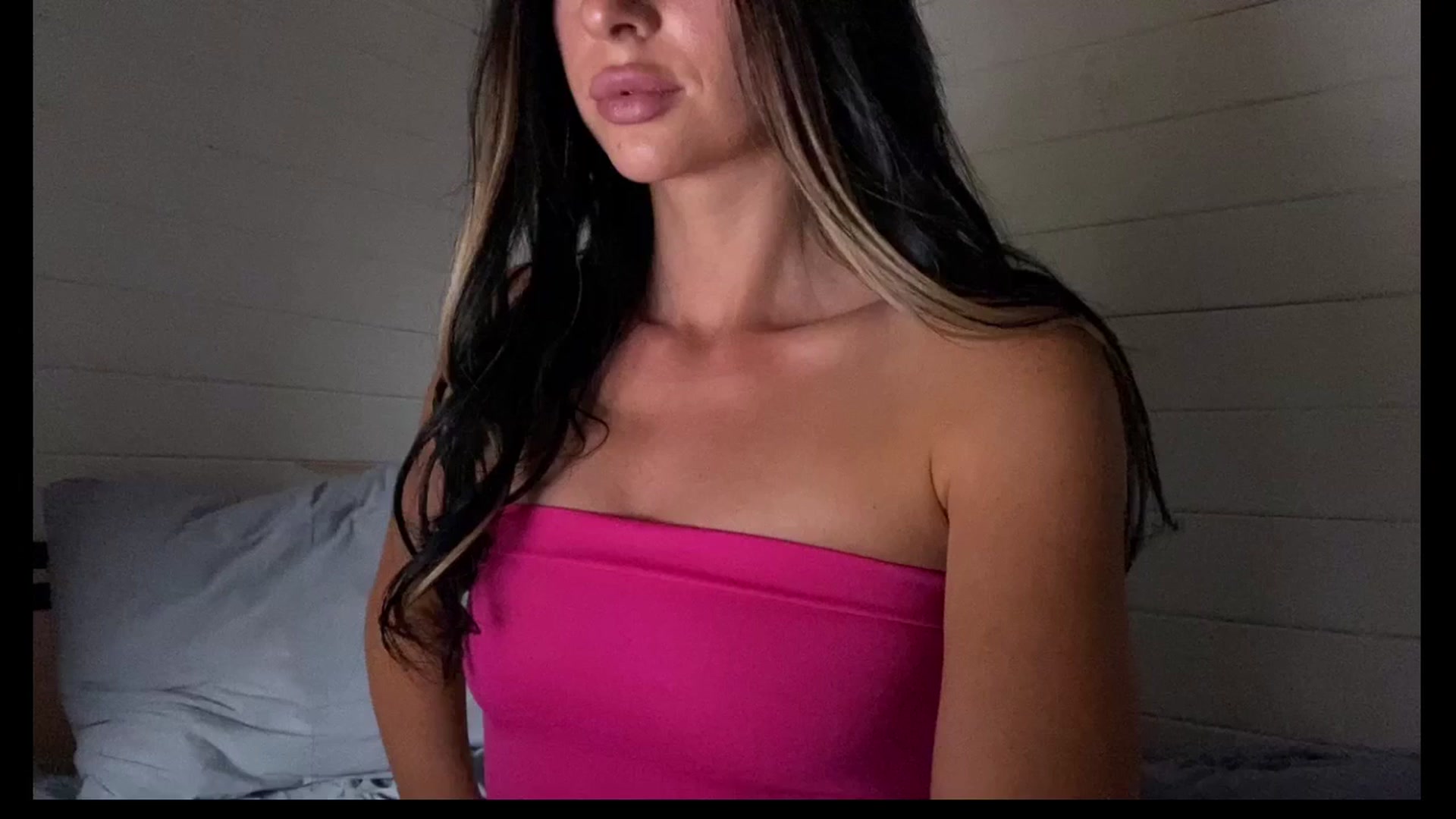 Gallery image thumbnail from Sweet_monic's myfreecams stream on, 08/24/2025, 11:54 image 20 of 20
