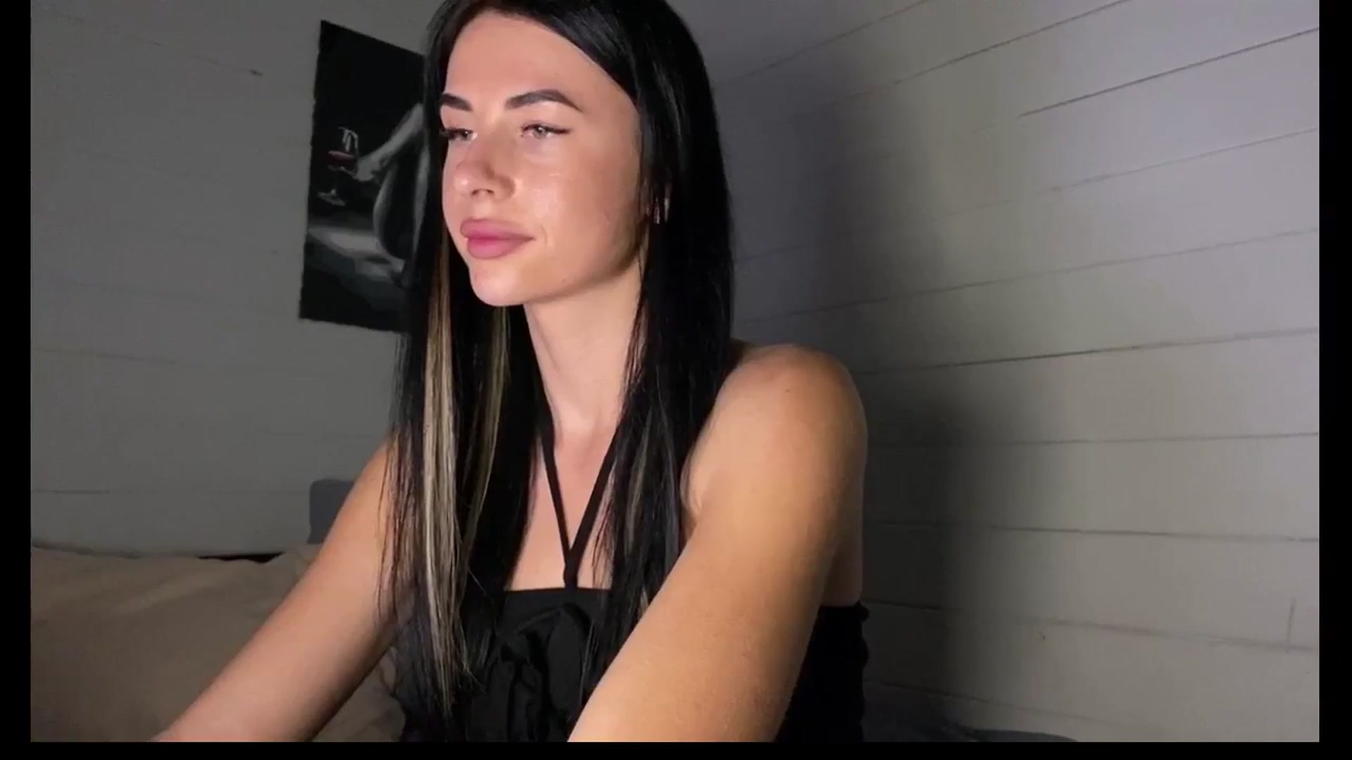Gallery image thumbnail from Sweet_monic's myfreecams stream on, 08/29/2025, 15:32 image 5 of 20