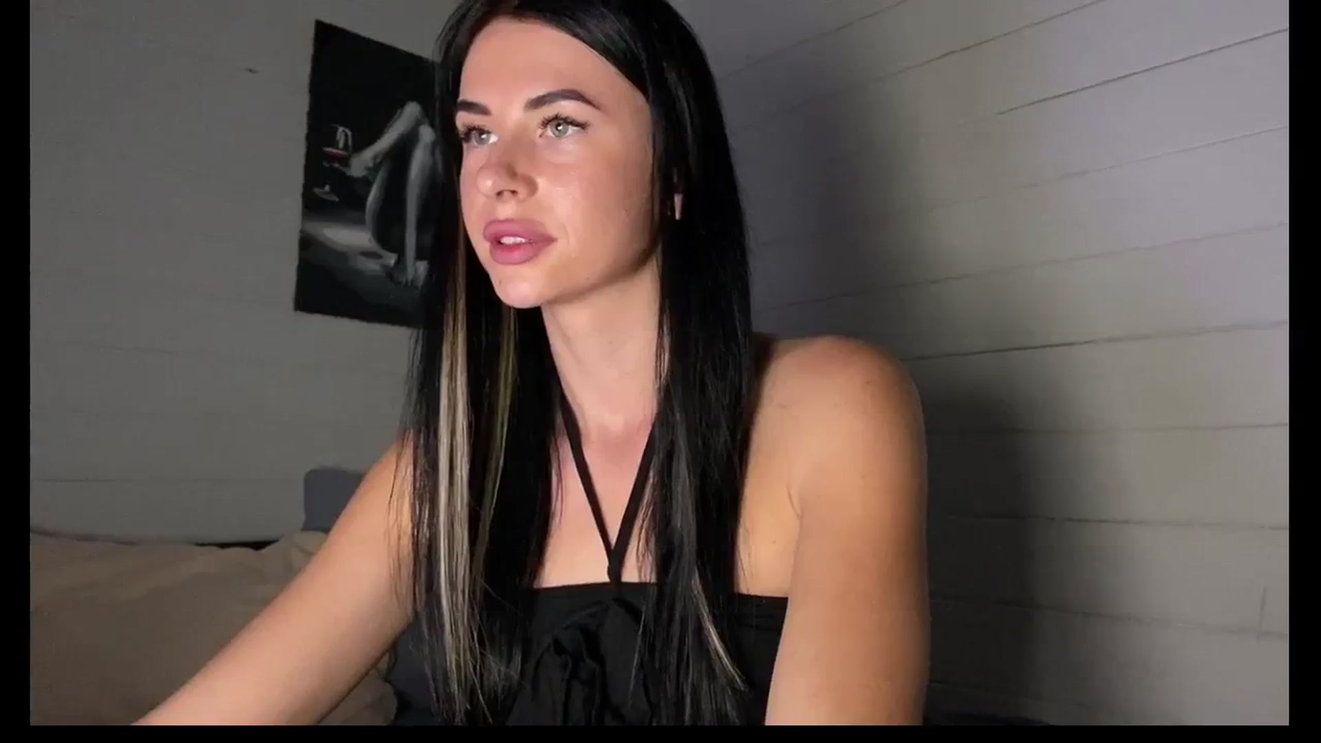 Gallery image thumbnail from Sweet_monic's myfreecams stream on, 08/29/2025, 15:32 image 7 of 20