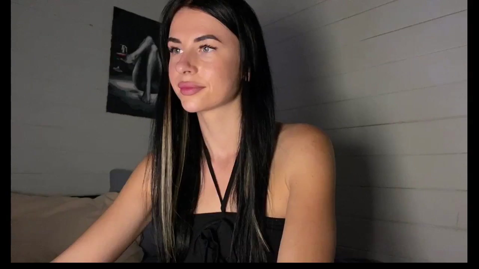 Gallery image thumbnail from Sweet_monic's myfreecams stream on, 08/29/2025, 15:32 image 8 of 20