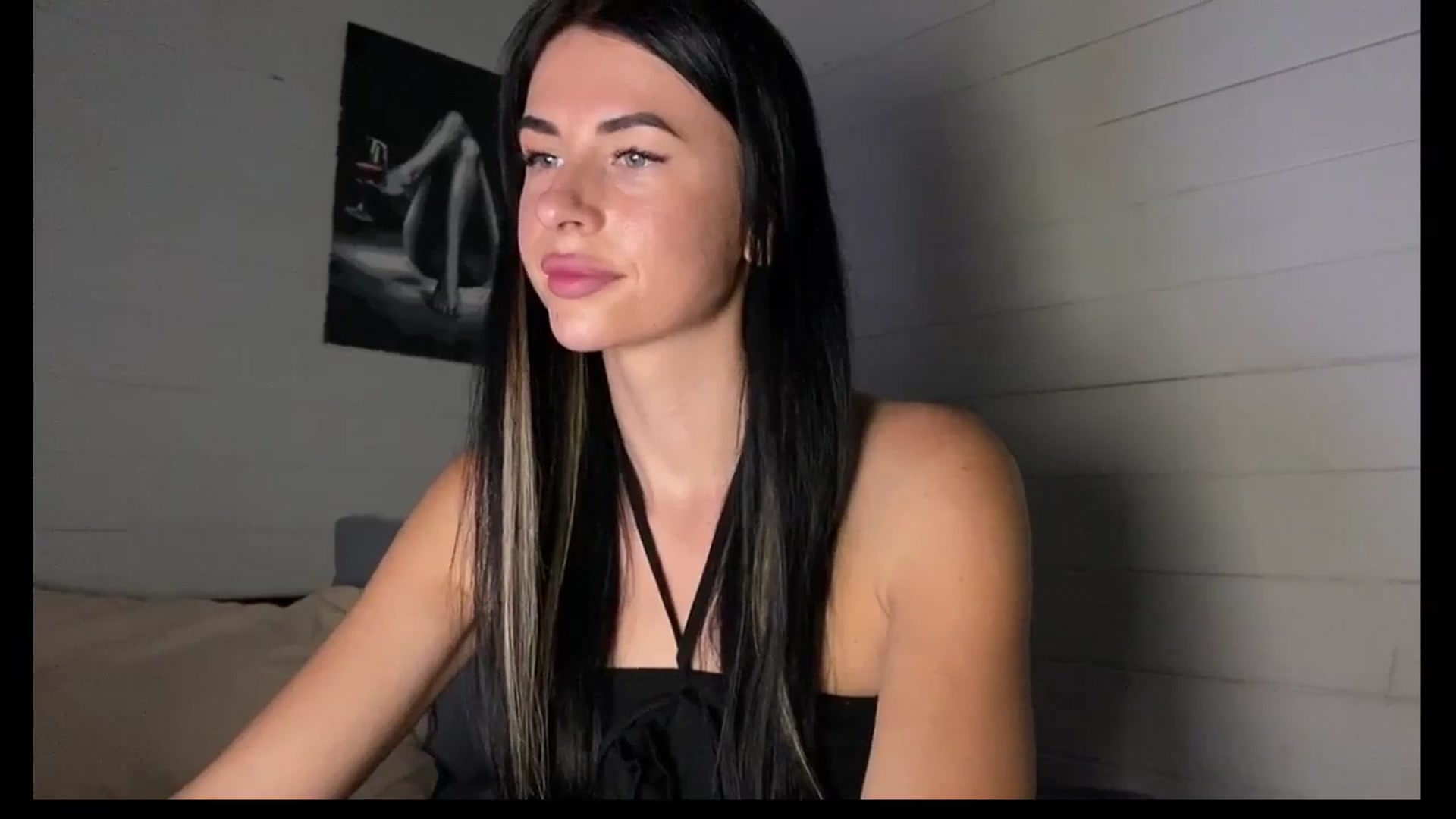 Gallery image thumbnail from Sweet_monic's myfreecams stream on, 08/29/2025, 15:32 image 13 of 20