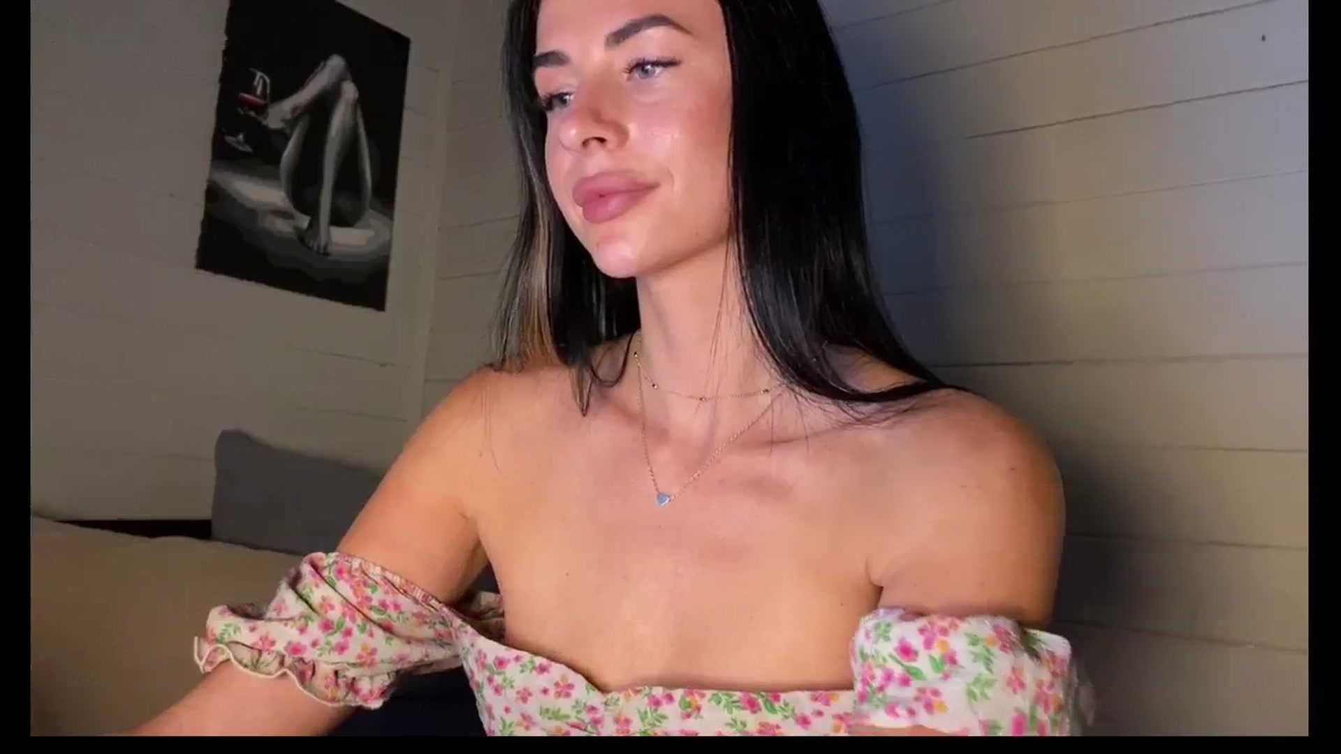 Gallery image thumbnail from Sweet_monic's myfreecams stream on, 08/30/2025, 18:49 image 10 of 20