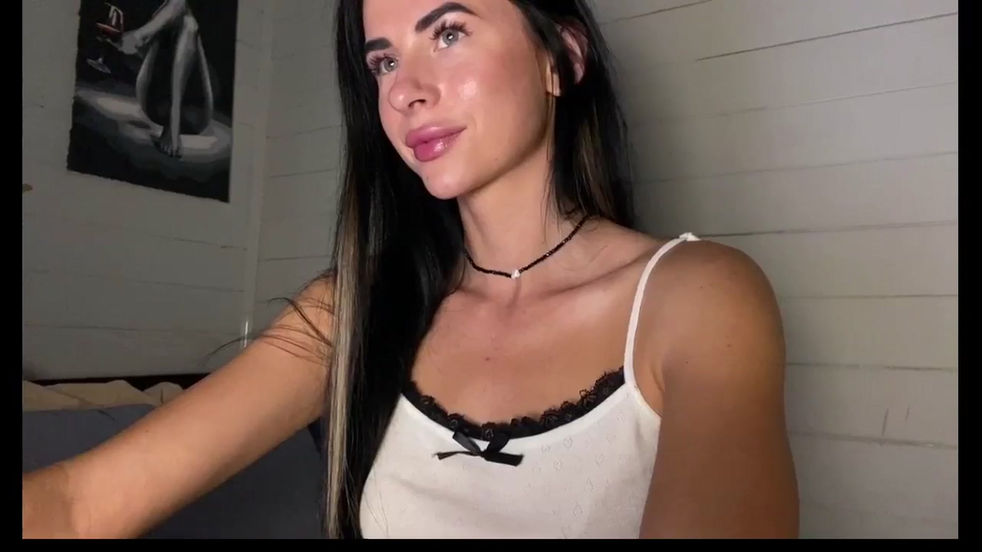 Gallery image thumbnail from Sweet_monic's myfreecams stream on, 09/14/2025, 16:20 image 6 of 20