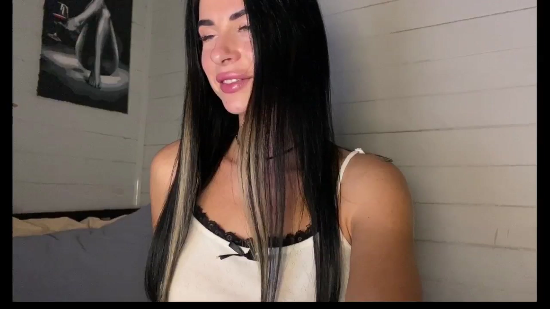 Gallery image thumbnail from Sweet_monic's myfreecams stream on, 09/14/2025, 16:20 image 11 of 20