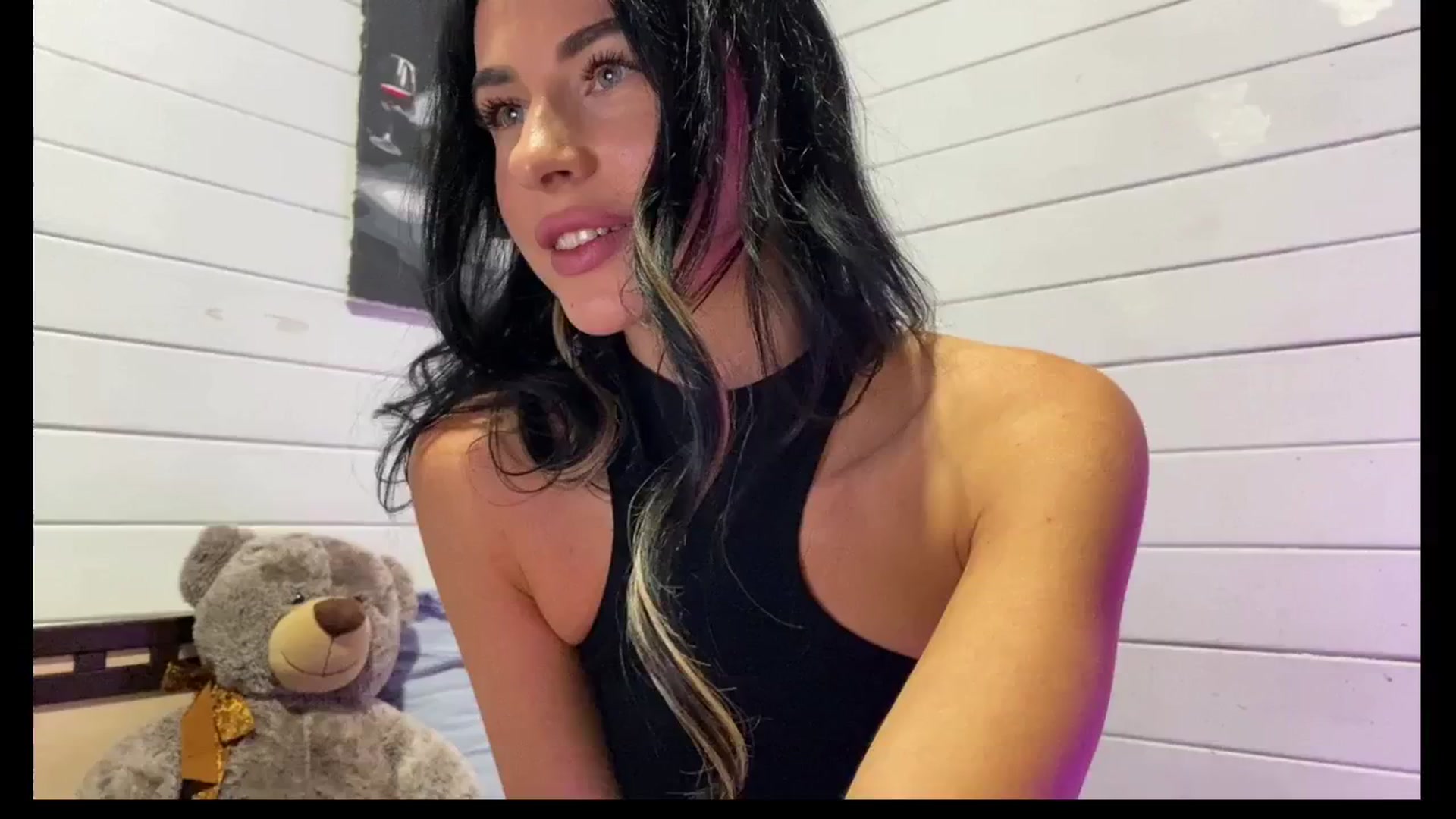 Gallery image thumbnail from Sweet_monic's myfreecams stream on, 10/11/2025, 14:18 image 6 of 20