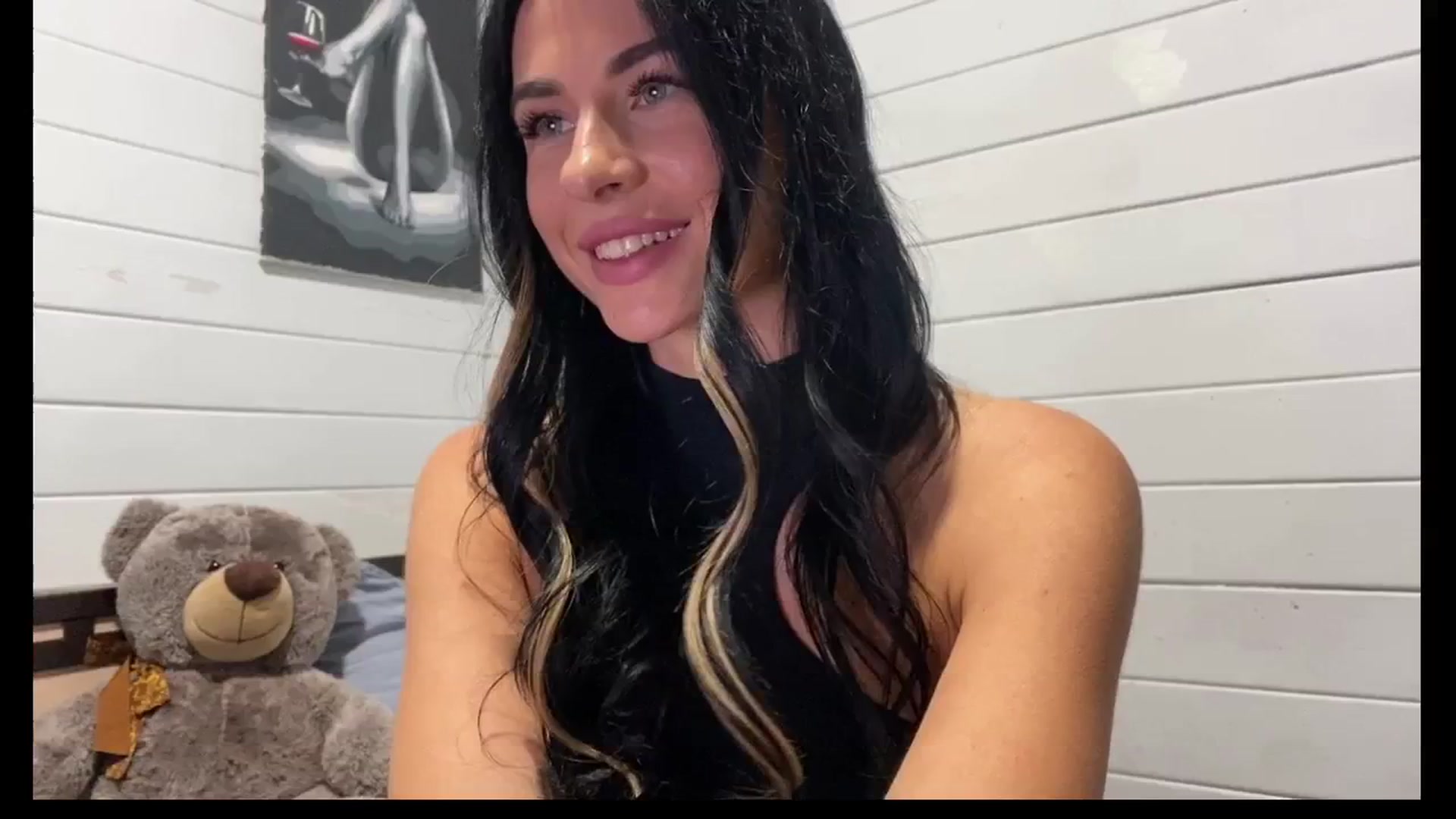 Gallery image thumbnail from Sweet_monic's myfreecams stream on, 10/11/2025, 15:33 image 18 of 20