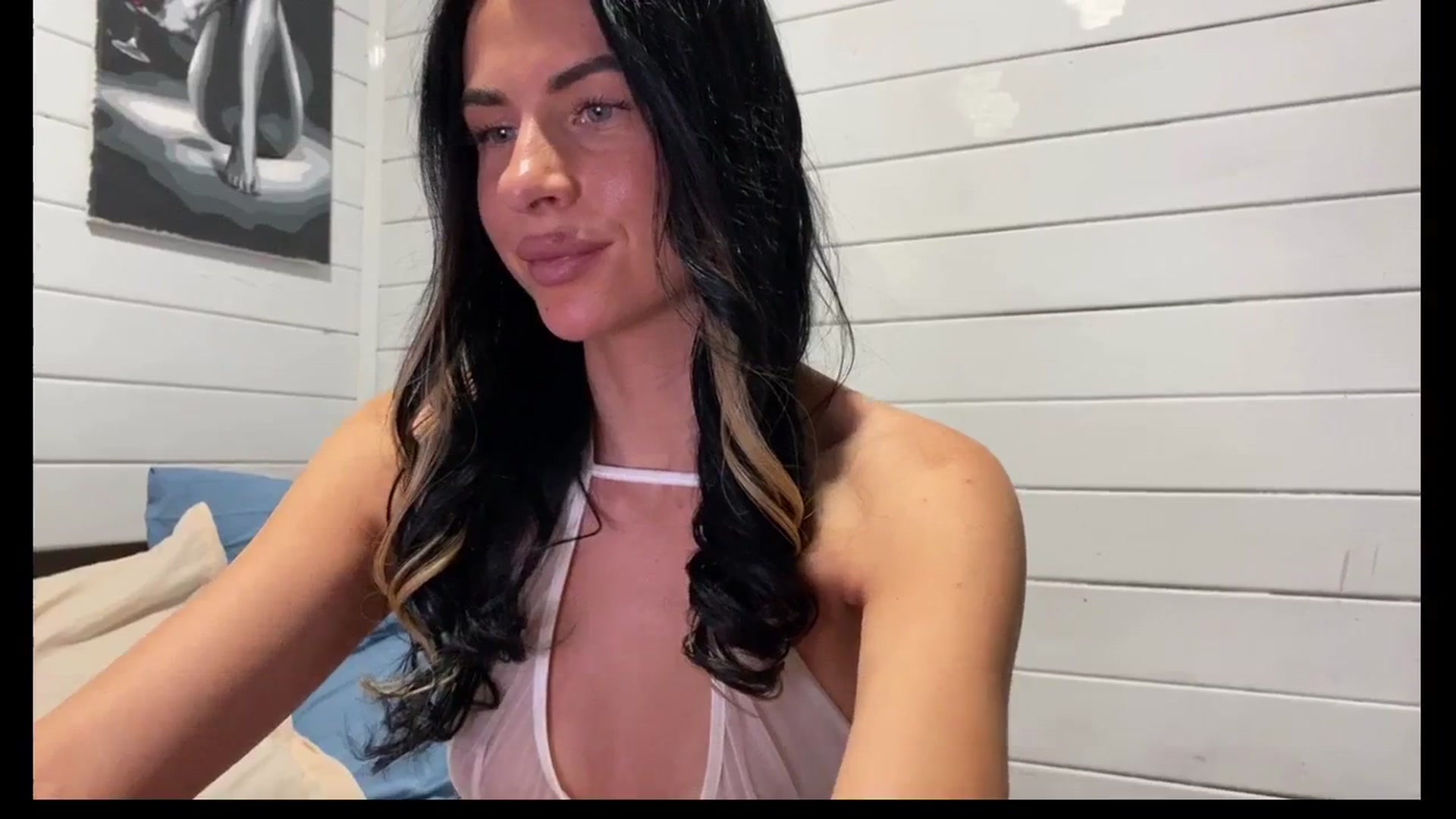 Gallery image thumbnail from Sweet_monic's myfreecams stream on, 10/26/2025, 22:13 image 7 of 20