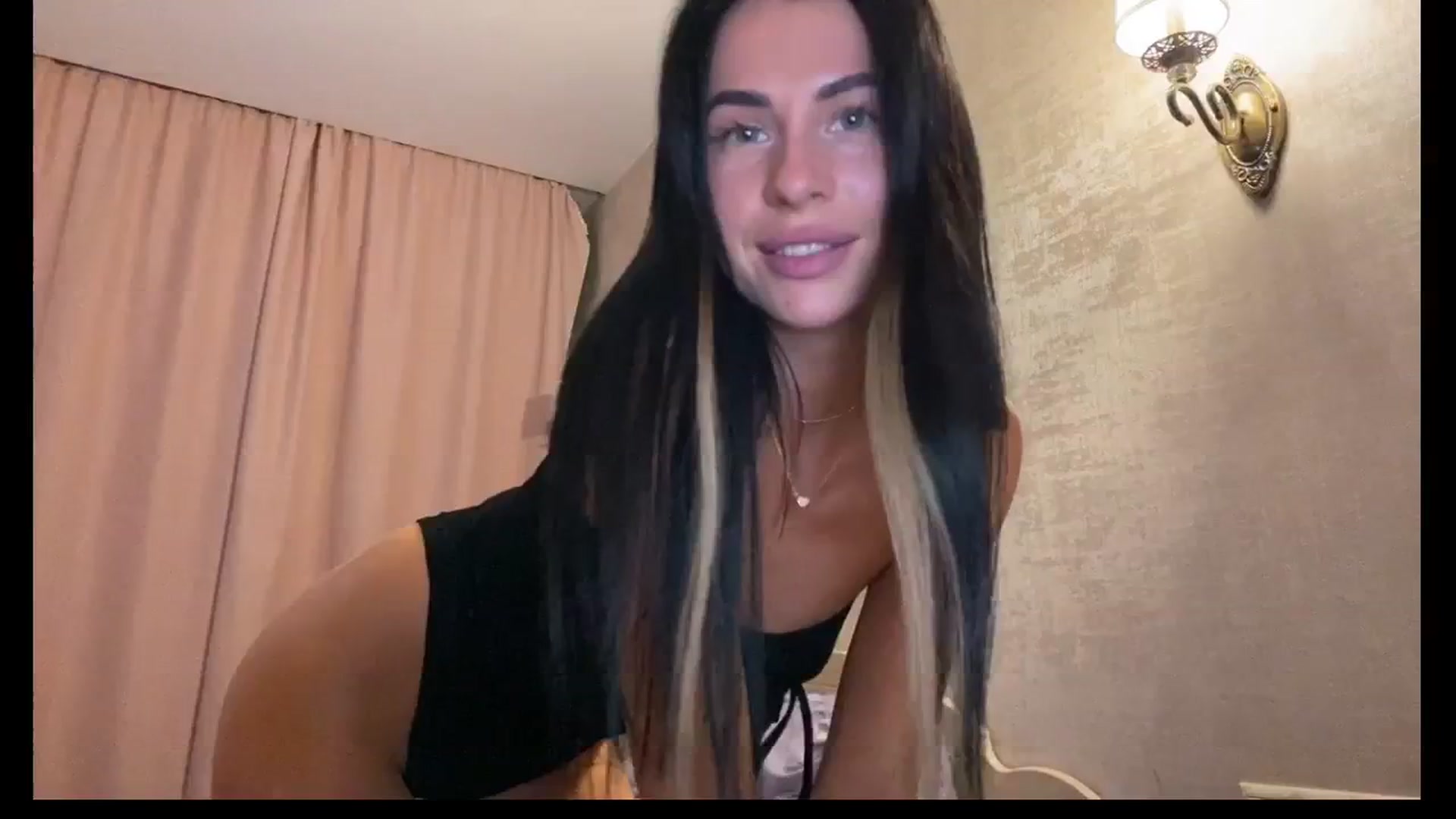 Gallery image thumbnail from Sweet_monic's myfreecams stream on, 11/16/2025, 17:43 image 3 of 20