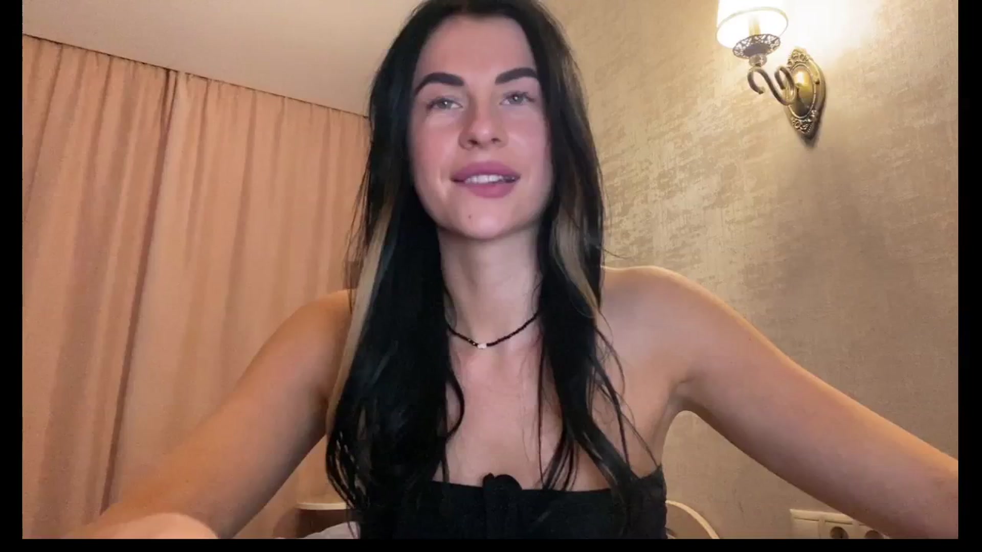 Gallery image thumbnail from Sweet_monic's myfreecams stream on, 11/20/2025, 18:37 image 14 of 20