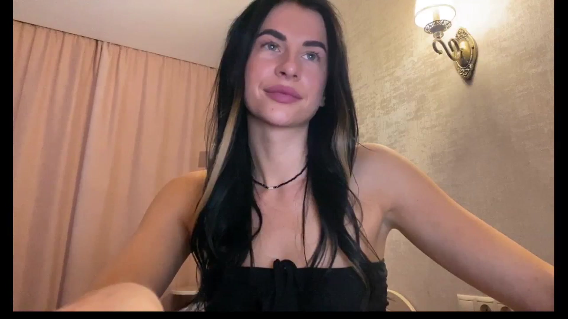 Gallery image thumbnail from Sweet_monic's myfreecams stream on, 11/20/2025, 18:37 image 18 of 20