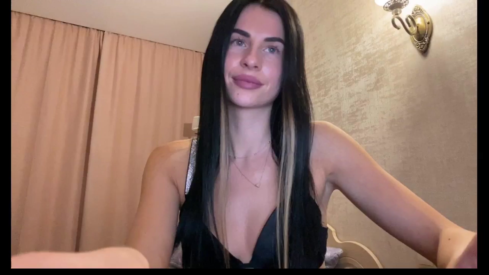 Gallery image thumbnail from Sweet_monic's myfreecams stream on, 11/22/2025, 24:08 image 20 of 20