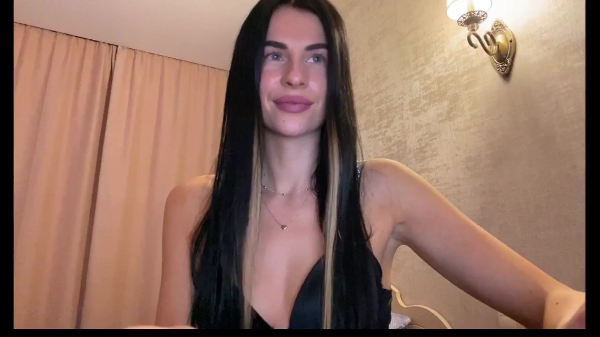 Gallery image thumbnail from Sweet_monic's myfreecams stream on, 11/22/2025, 24:08 image 16 of 20