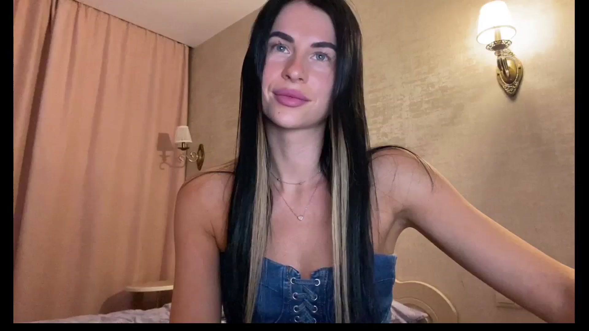 Gallery image thumbnail from Sweet_monic's myfreecams stream on, 11/22/2025, 19:24 image 6 of 20