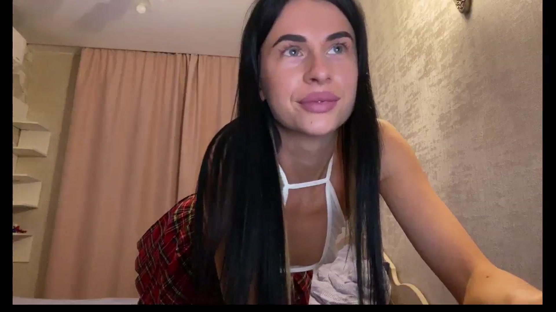 Gallery image thumbnail from Sweet_monic's myfreecams stream on, 11/23/2025, 20:13 image 10 of 20