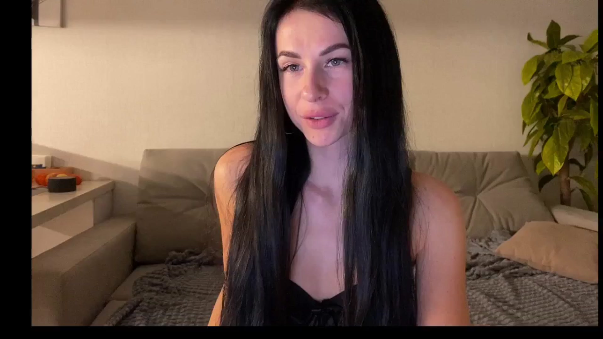 Gallery image thumbnail from Sweet_monic's myfreecams stream on, 04/04/2026, 16:07 image 2 of 20