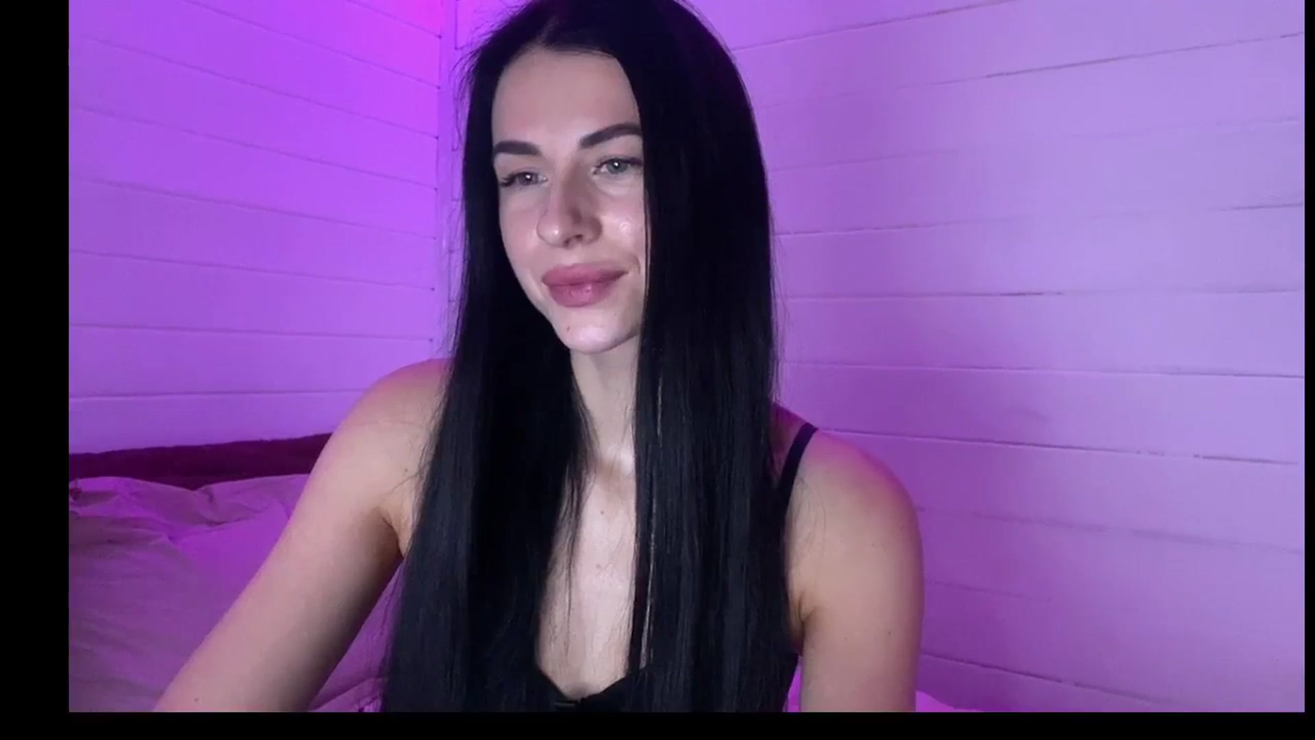 Gallery image thumbnail from Sweet_monic's myfreecams stream on, 04/13/2026, 12:32 image 17 of 20
