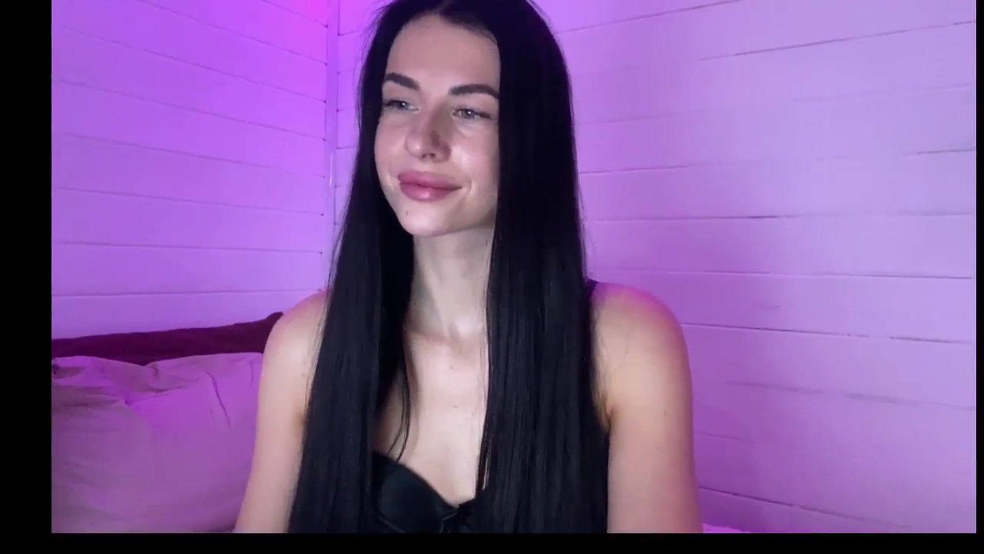 Gallery image thumbnail from Sweet_monic's myfreecams stream on, 04/13/2026, 12:32 image 3 of 20