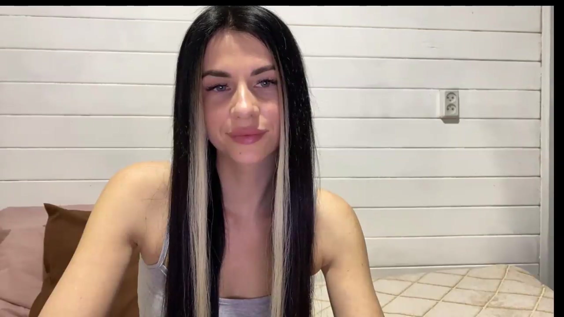 Gallery image thumbnail from Sweet_monic's myfreecams stream on, 05/30/2026, 17:38 image 6 of 20