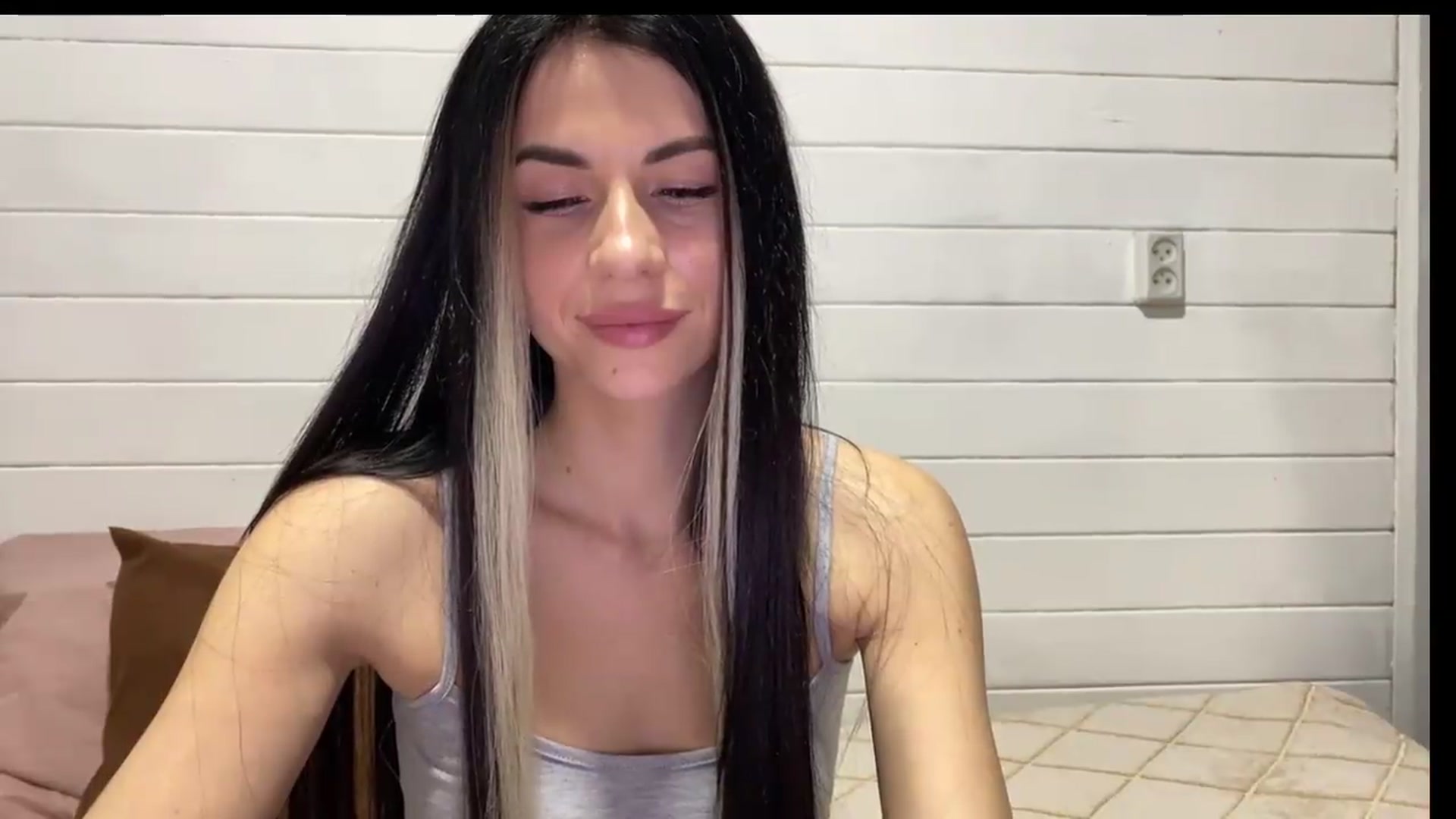 Gallery image thumbnail from Sweet_monic's myfreecams stream on, 05/30/2026, 17:38 image 20 of 20