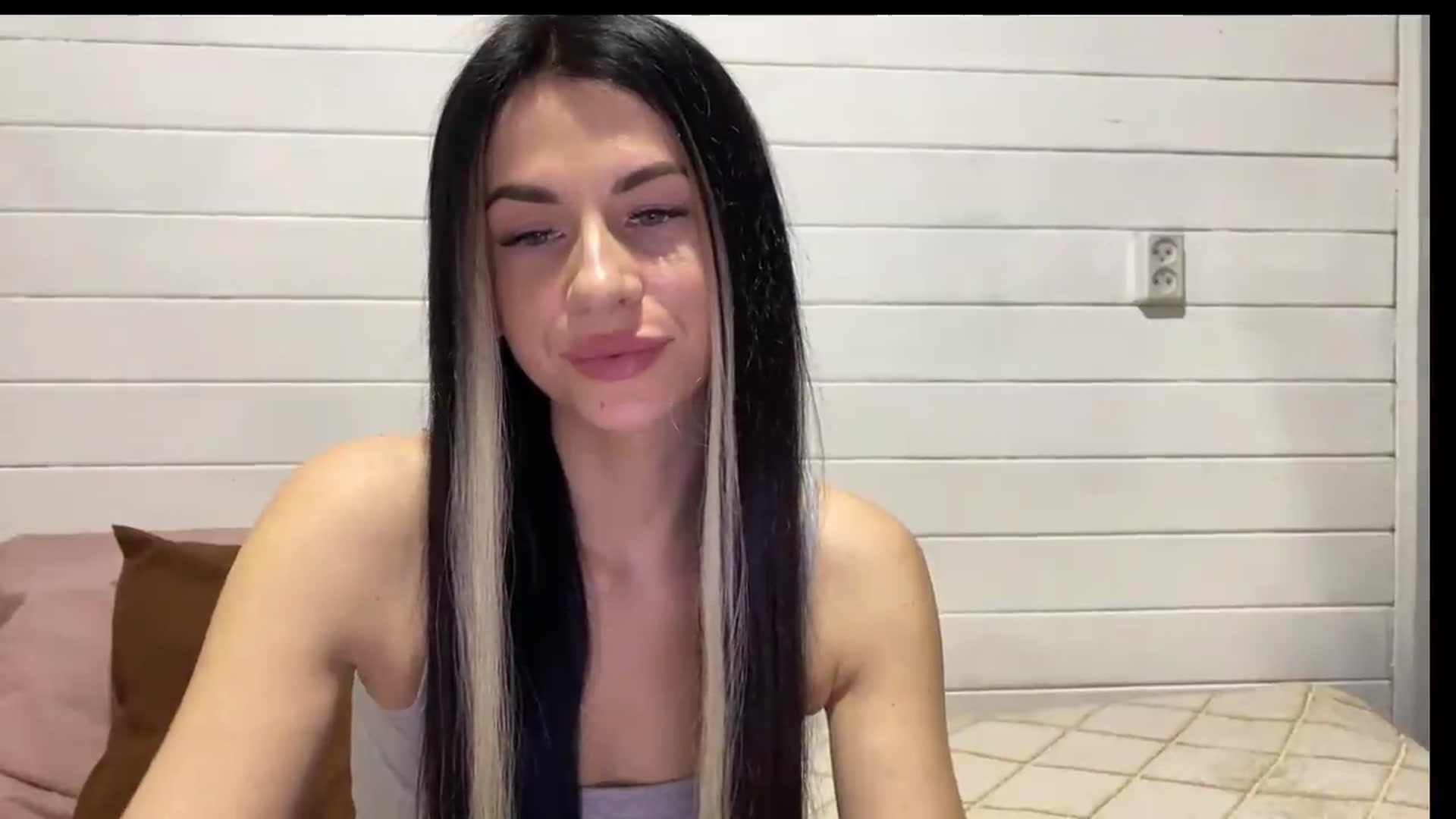 Gallery image thumbnail from Sweet_monic's myfreecams stream on, 05/30/2026, 17:38 image 7 of 20