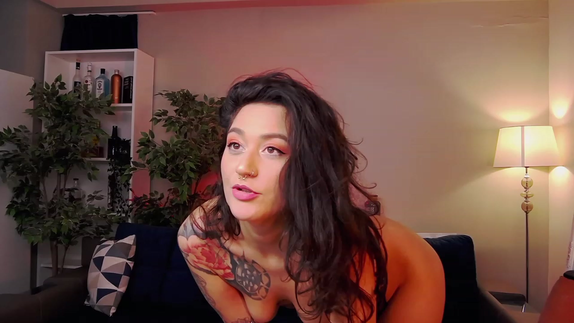 Gallery image thumbnail from Sweet_rinna's myfreecams stream on, 12/08/2022, 08:22 image 17 of 20